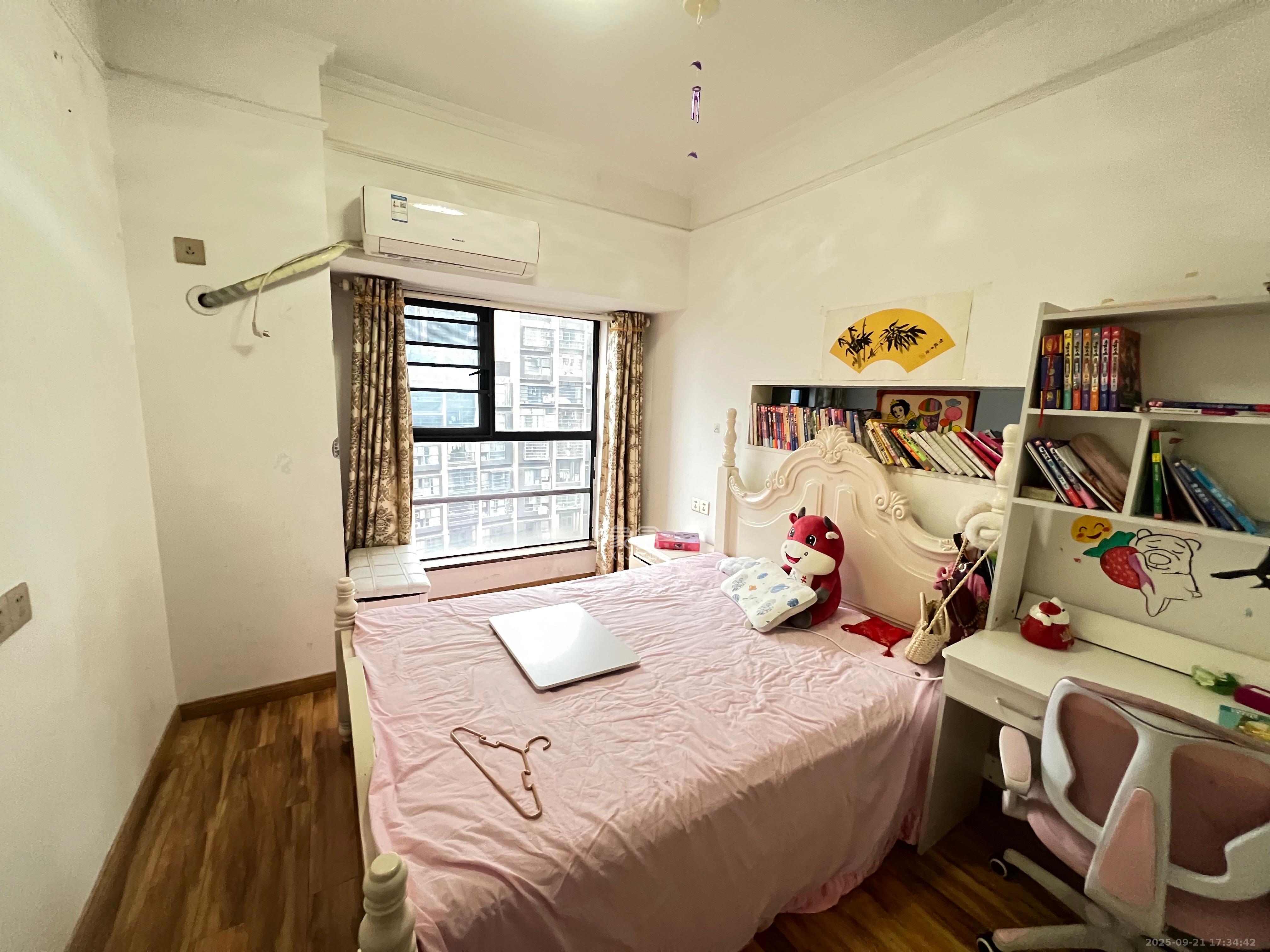 万科魅力之城  3室2厅1卫    2400.0元/月 万科魅力之城  3室2厅1卫    2400.0元/月室内图