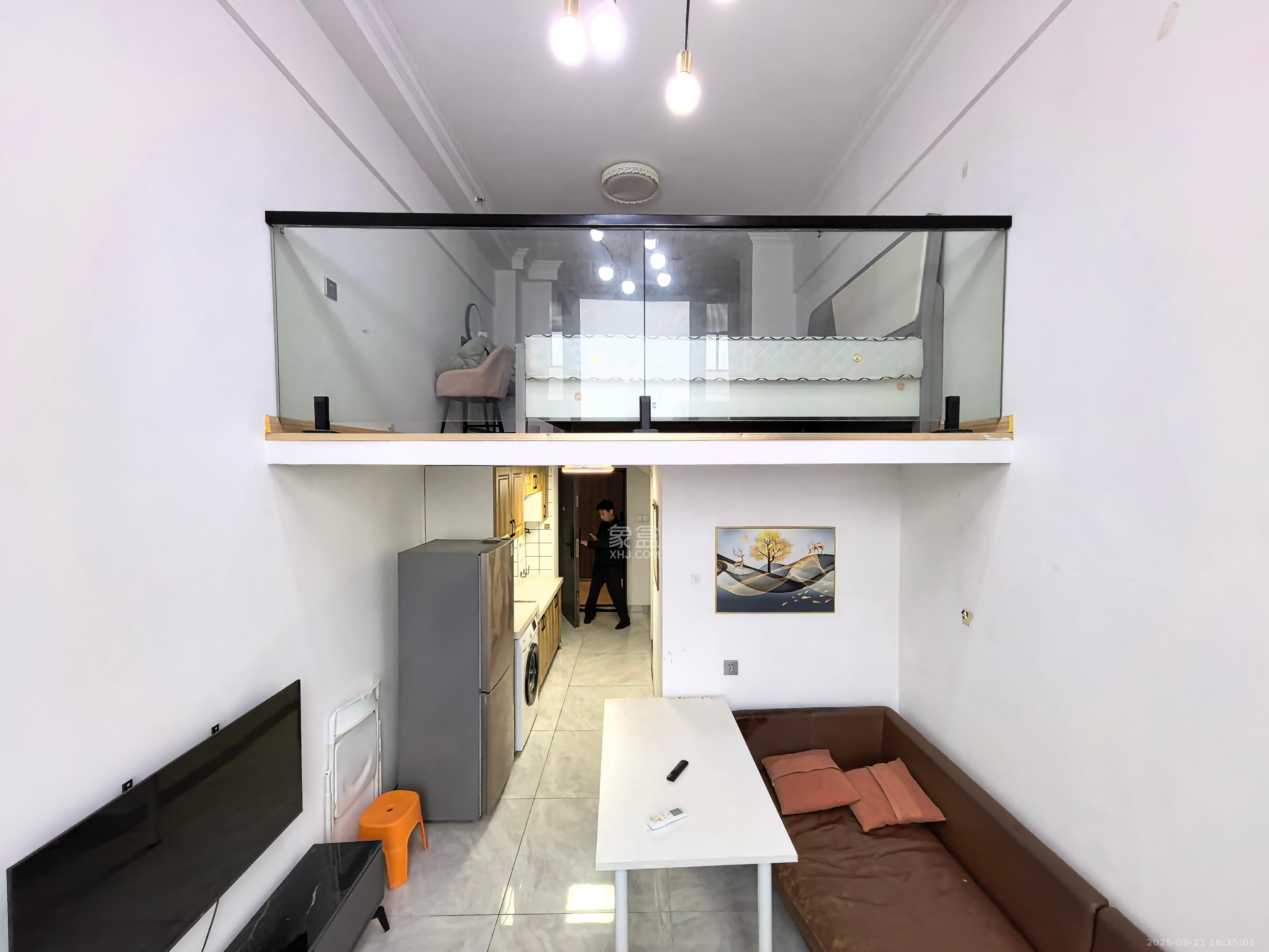 龙湖湘江星座(祺鑫星座公寓) 2室1厅1卫 1900.00元/月 龙湖湘江星座(祺鑫星座公寓) 2室1厅1卫 1900.00元/月室内图