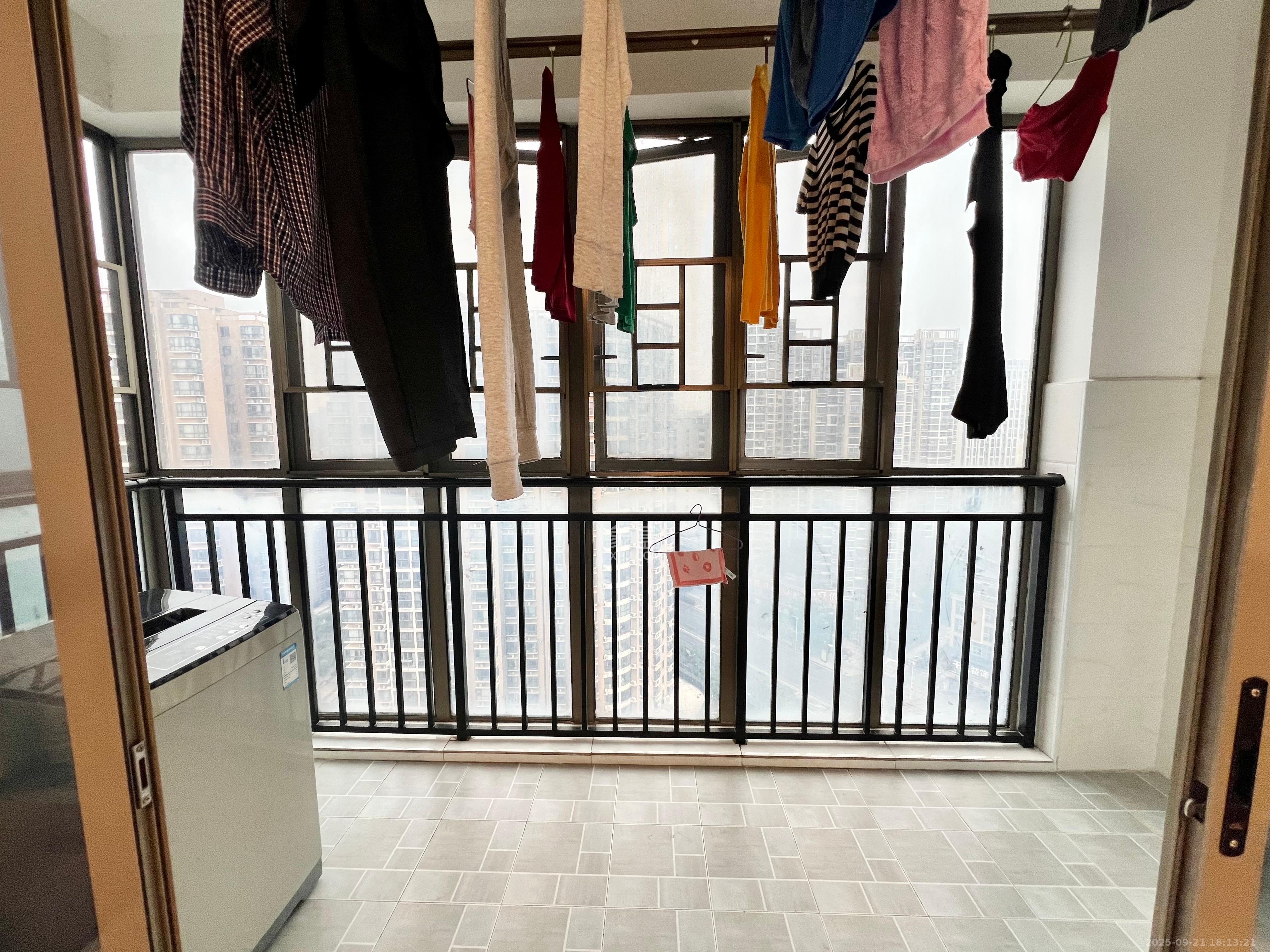 富兴嘉城（富兴汇中央）  3室2厅2卫    2500.0元/月室内图