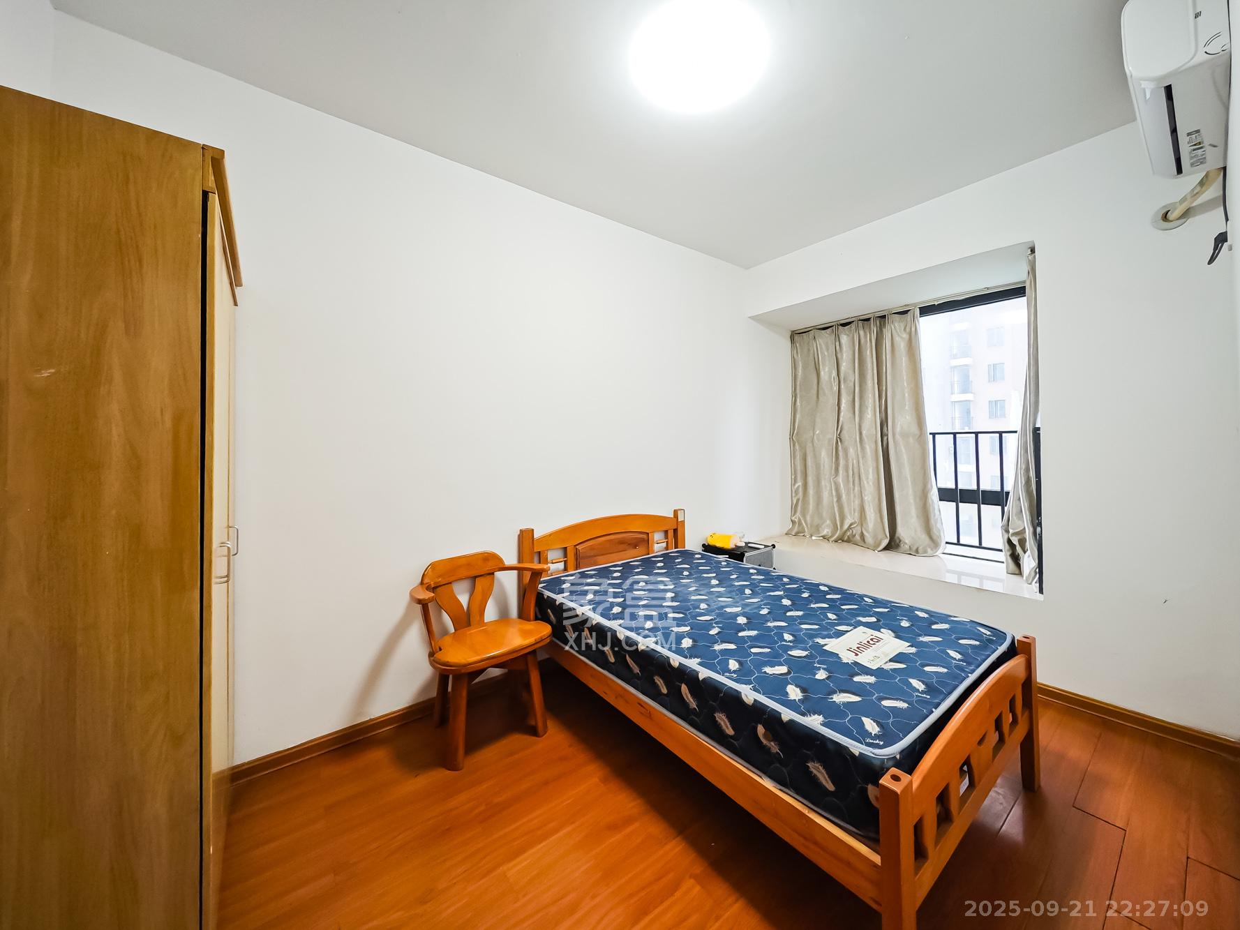 极目楚天 4室2厅2卫 88.0万 极目楚天 4室2厅2卫 88.0万卧室