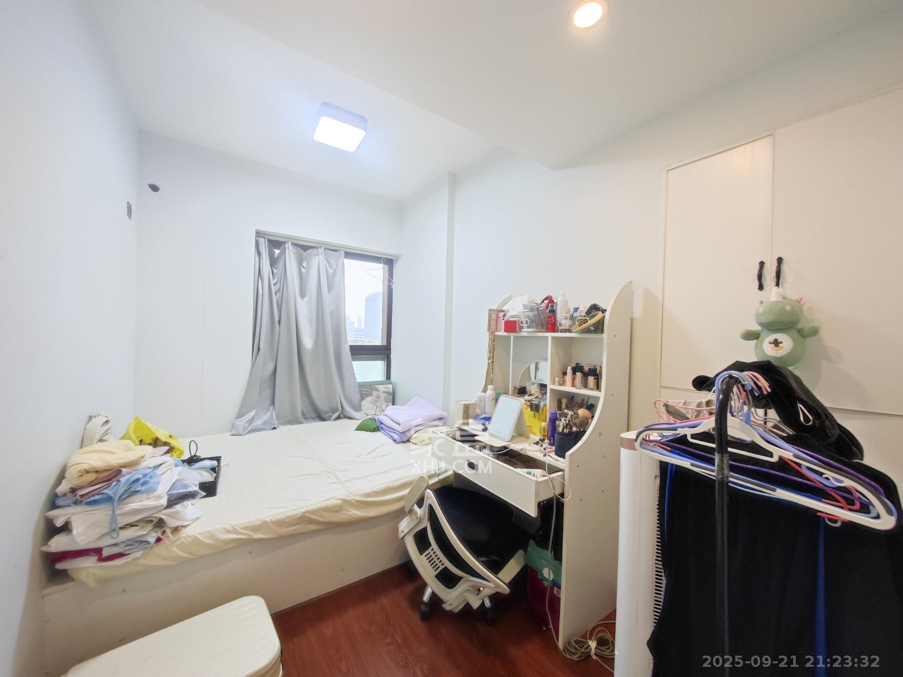 美洲故事高层  2室2厅1卫    49.0万卧室