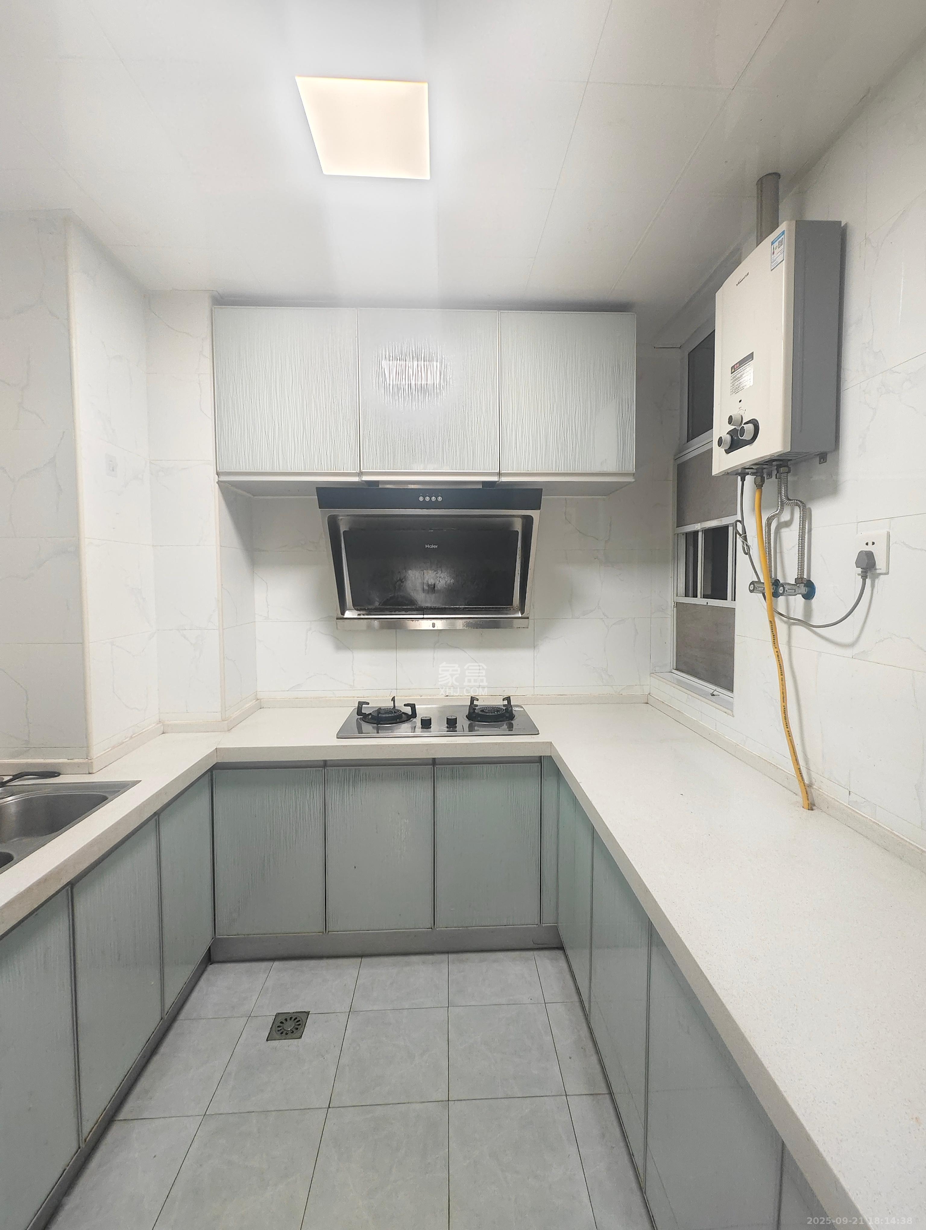 和悦城(蟠龙景苑) 3室2厅1卫 1700.0元/月 和悦城(蟠龙景苑) 3室2厅1卫 1700.0元/月室内图