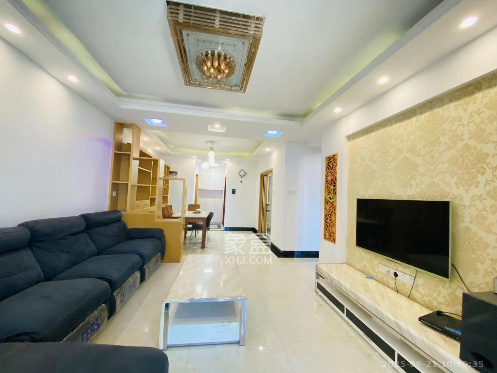 华城广场 3室2厅1卫 2500.0元/月 华城广场 3室2厅1卫 2500.0元/月室内图