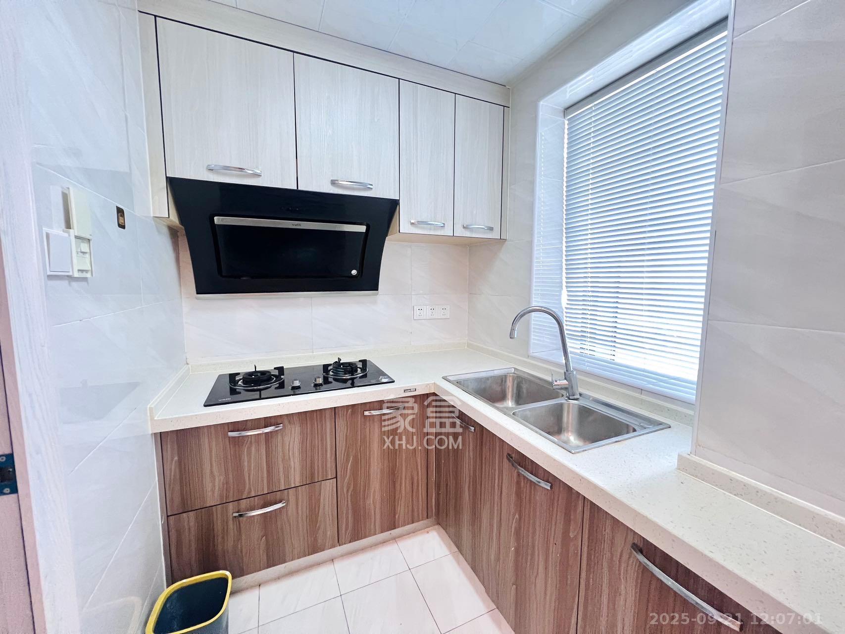 裕天国际商汇中心 2室1厅1卫 1800.0元/月 裕天国际商汇中心 2室1厅1卫 1800.0元/月室内图