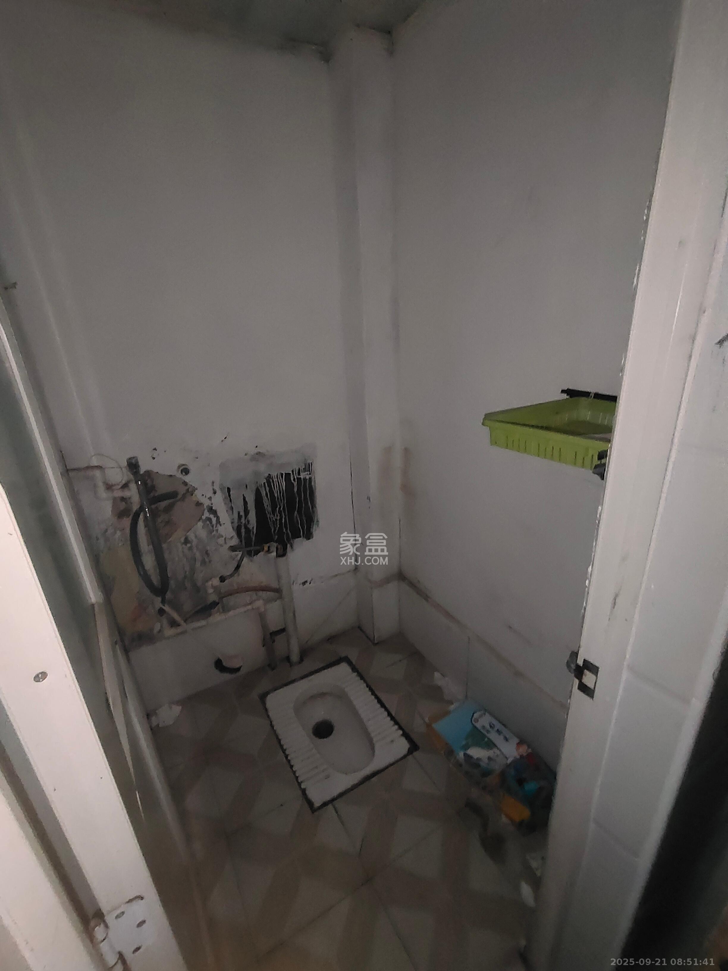 泉塘小区 1室1厅1卫 2200.0元/月 泉塘小区 1室1厅1卫 2200.0元/月室内图