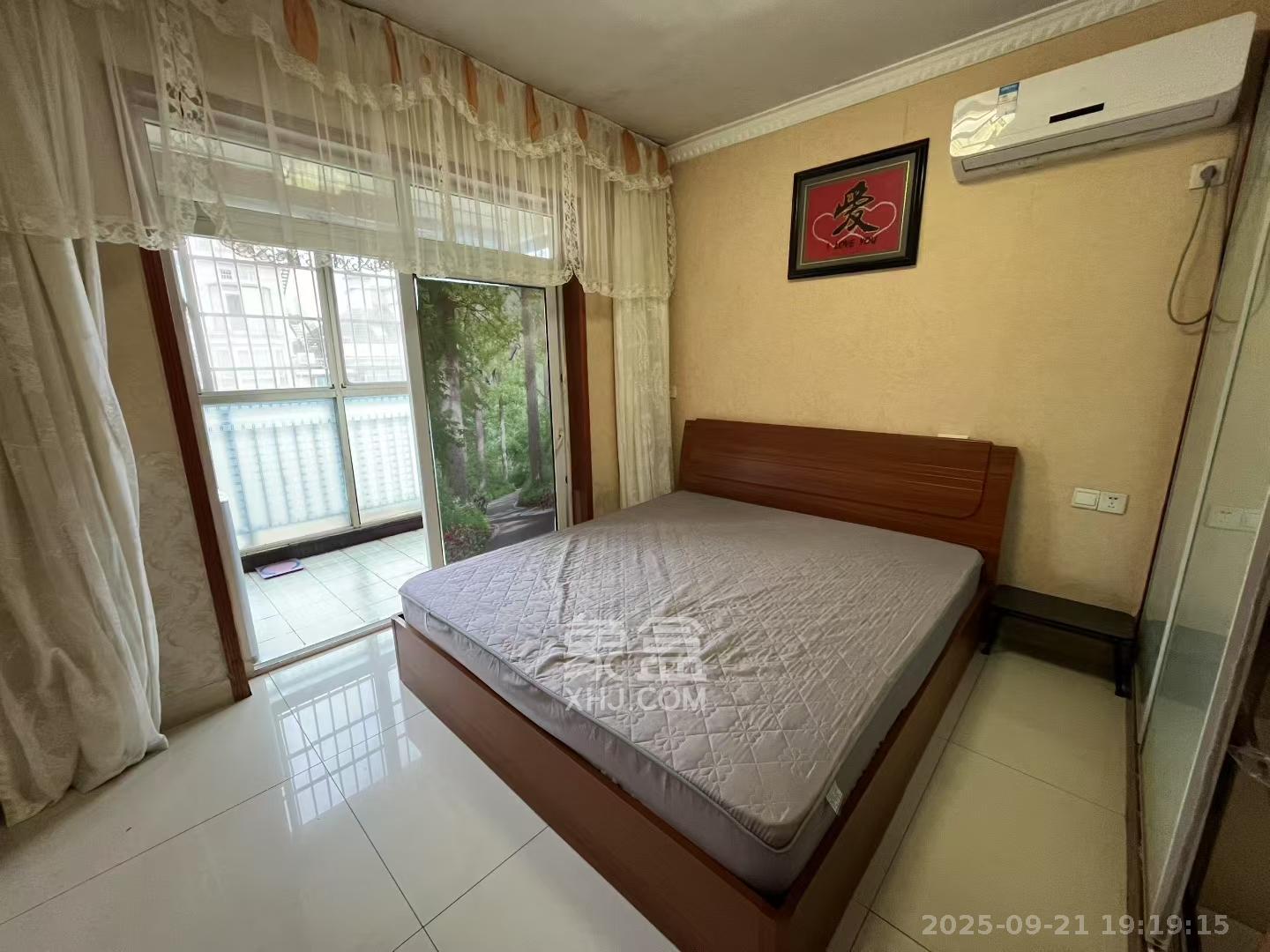 长房西郡 3室2厅2卫 2400.0元/月 长房西郡 3室2厅2卫 2400.0元/月室内图