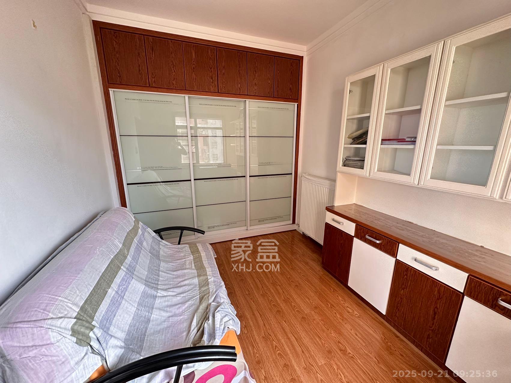 德庆水韵山城 1室2厅2卫 2400.0元/月 德庆水韵山城 1室2厅2卫 2400.0元/月室内图