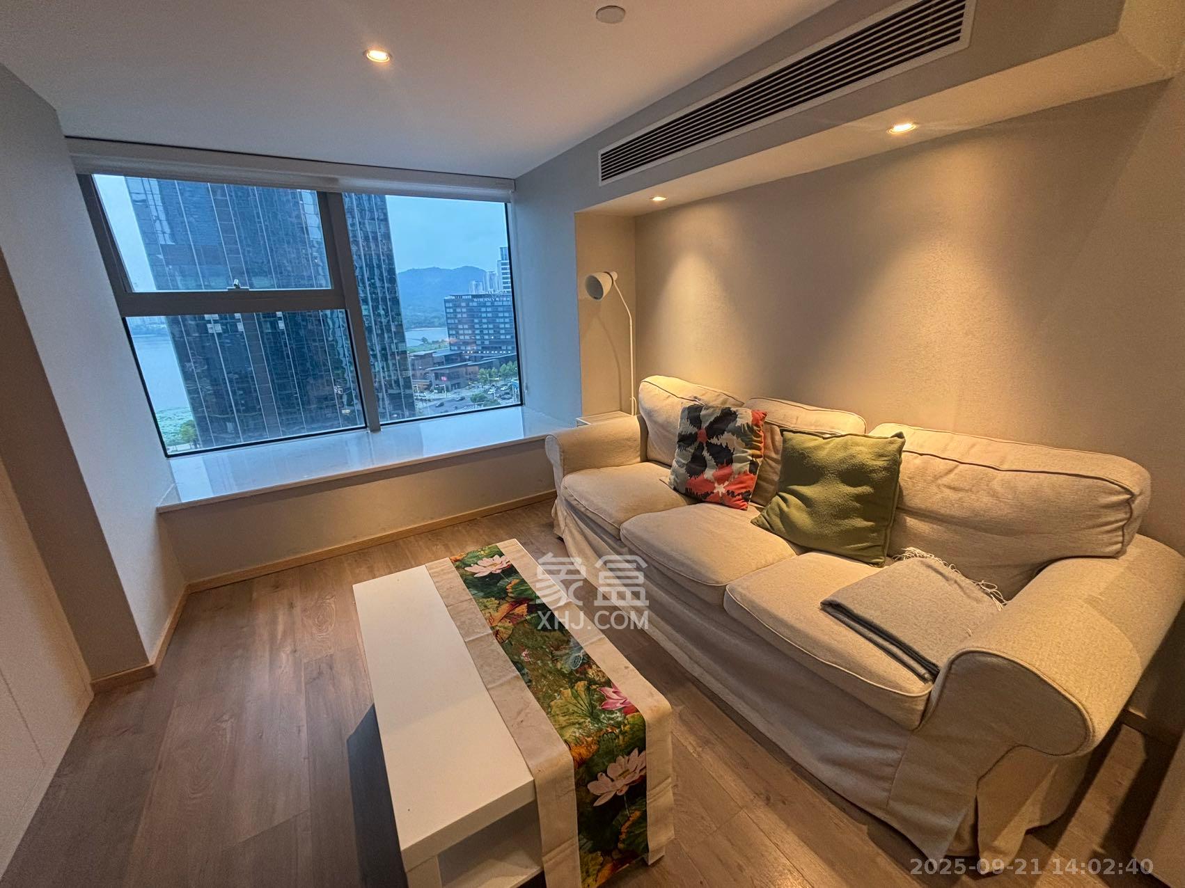 正荣梅溪紫阙台  2室1厅1卫    2300.0元/月室内图