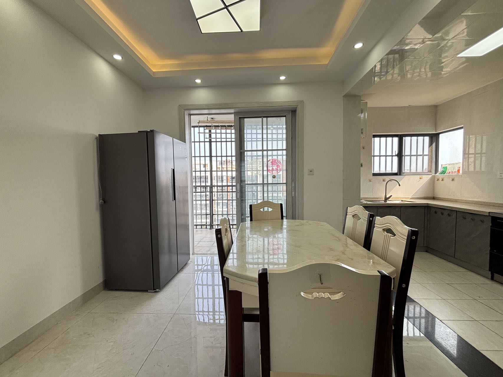 伊泰天骄一期 3室2厅2卫 145.0万 伊泰天骄一期 3室2厅2卫 145.0万室内图