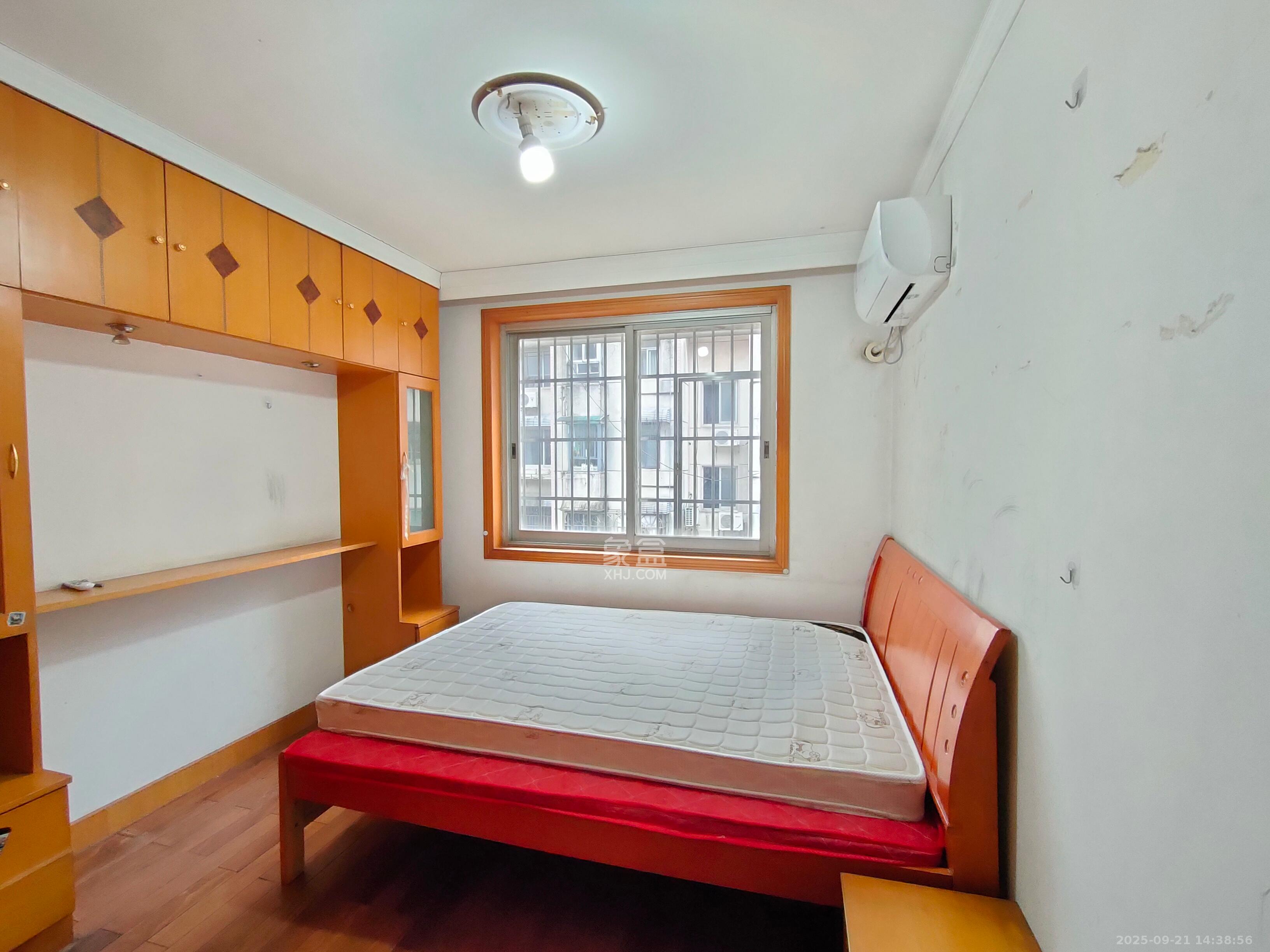 湘计花园 3室2厅1卫 1600.0元/月 湘计花园 3室2厅1卫 1600.0元/月室内图