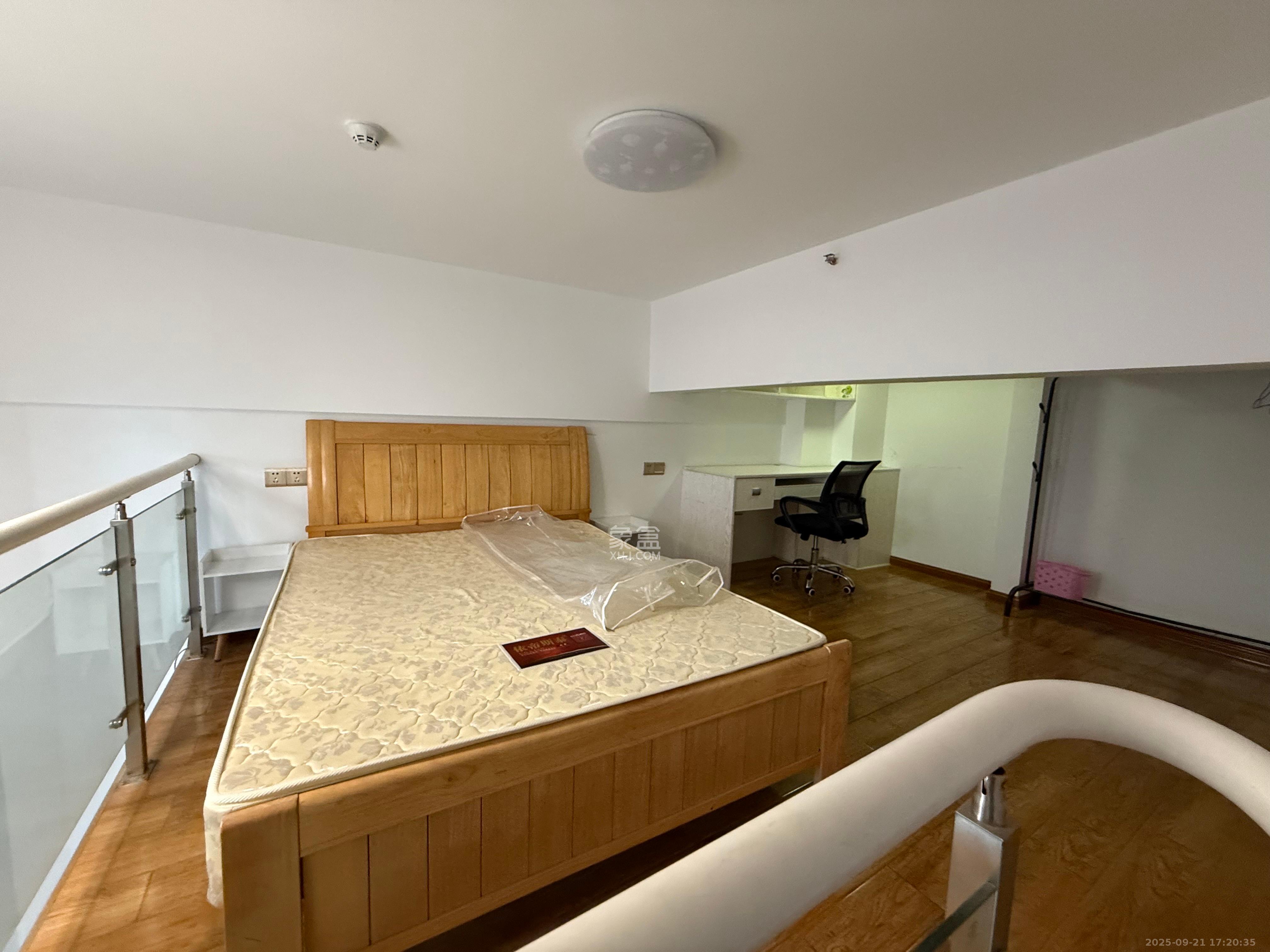 MOMA当代广场  1室1厅1卫    1300.0元/月室内图