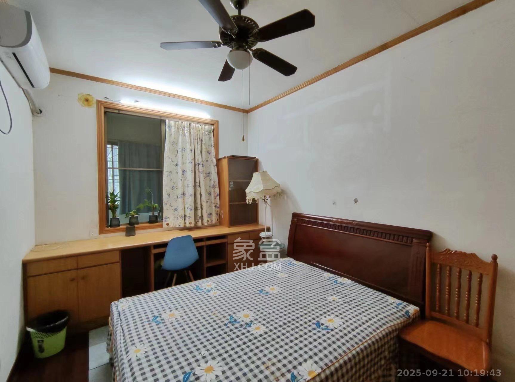 营山佳园 3室1厅1卫 2200.0元/月 营山佳园 3室1厅1卫 2200.0元/月室内图