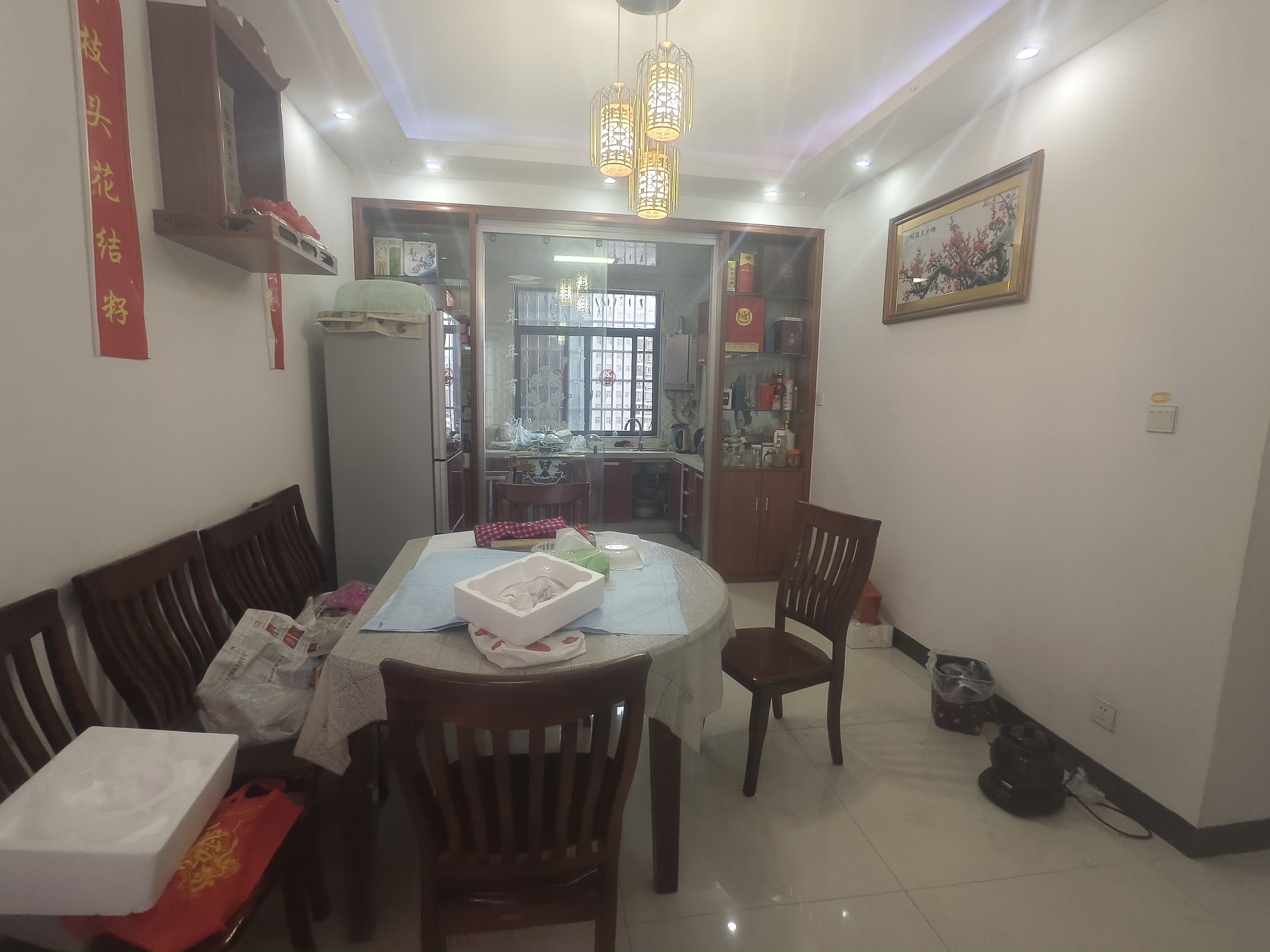 水木华庭  3室2厅2卫    78.0万客厅