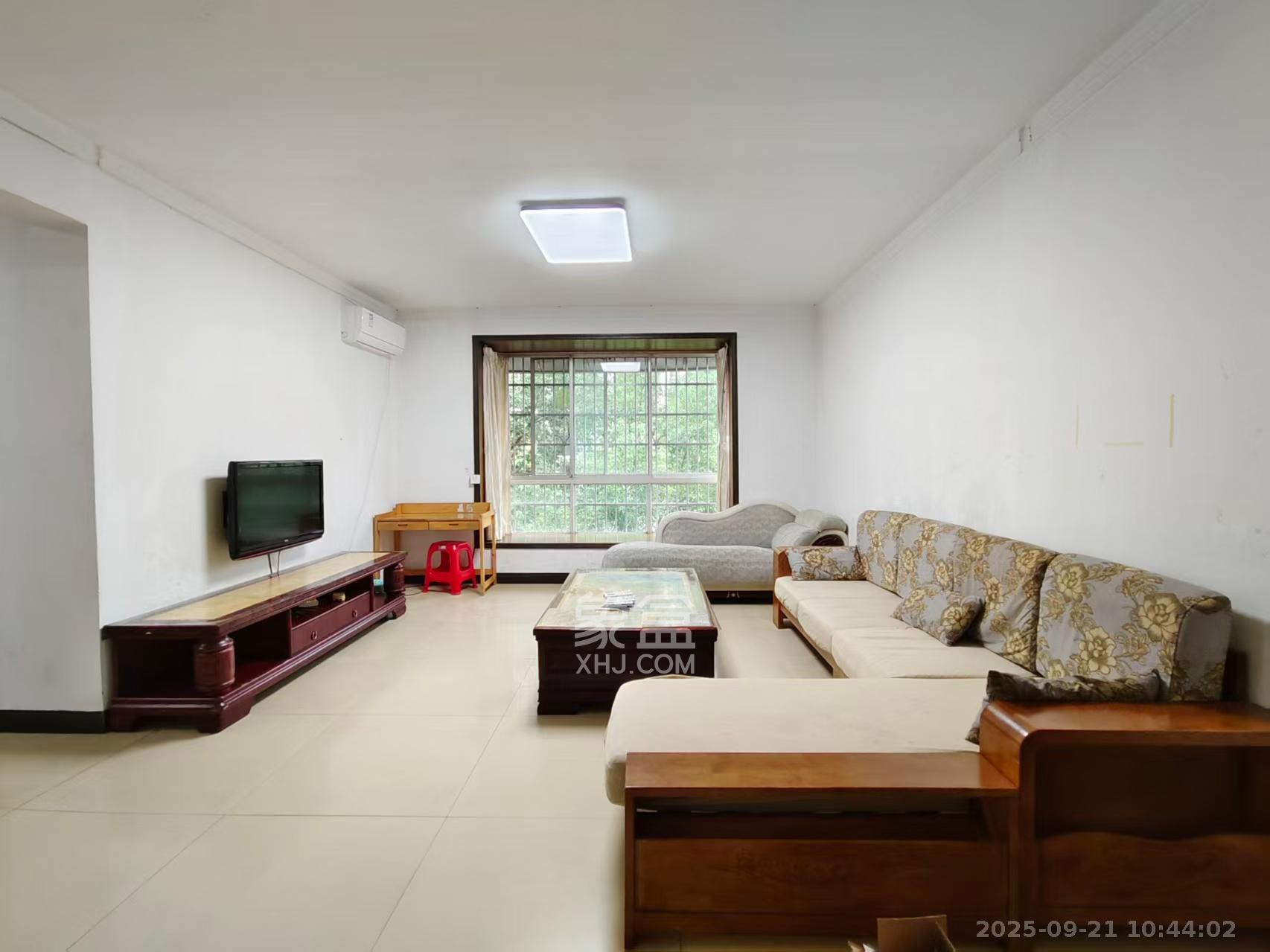 中星苑  3室2厅2卫    2300.0元/月室内图