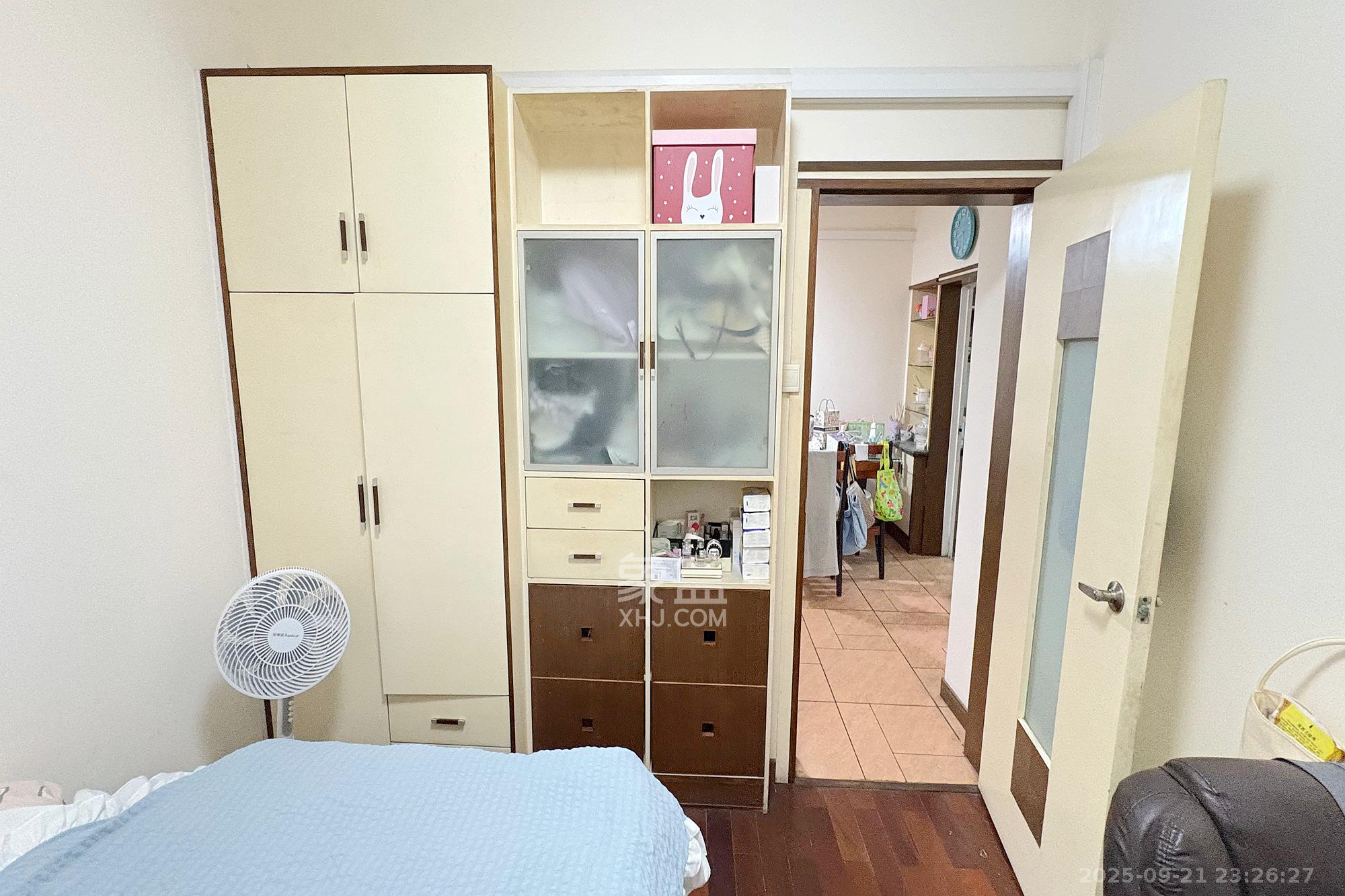 颐美园 3室2厅2卫 94.8万 颐美园 3室2厅2卫 94.8万其他