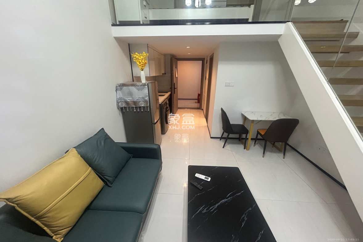 藏珑湖上公馆 1室1厅1卫 2000.0元/月 藏珑湖上公馆 1室1厅1卫 2000.0元/月室内图