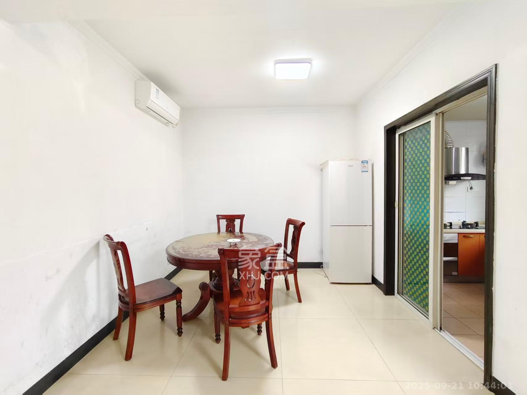 中星苑 3室2厅2卫 2300.0元/月 中星苑 3室2厅2卫 2300.0元/月室内图