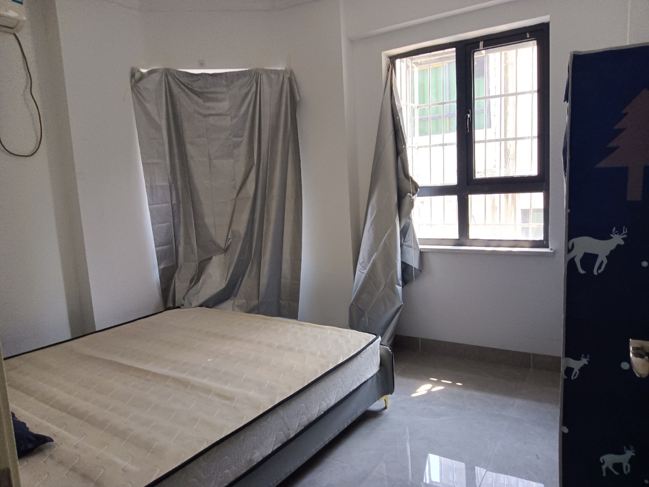 傍海小区 3室2厅1卫 2900.0元/月 傍海小区 3室2厅1卫 2900.0元/月室内图