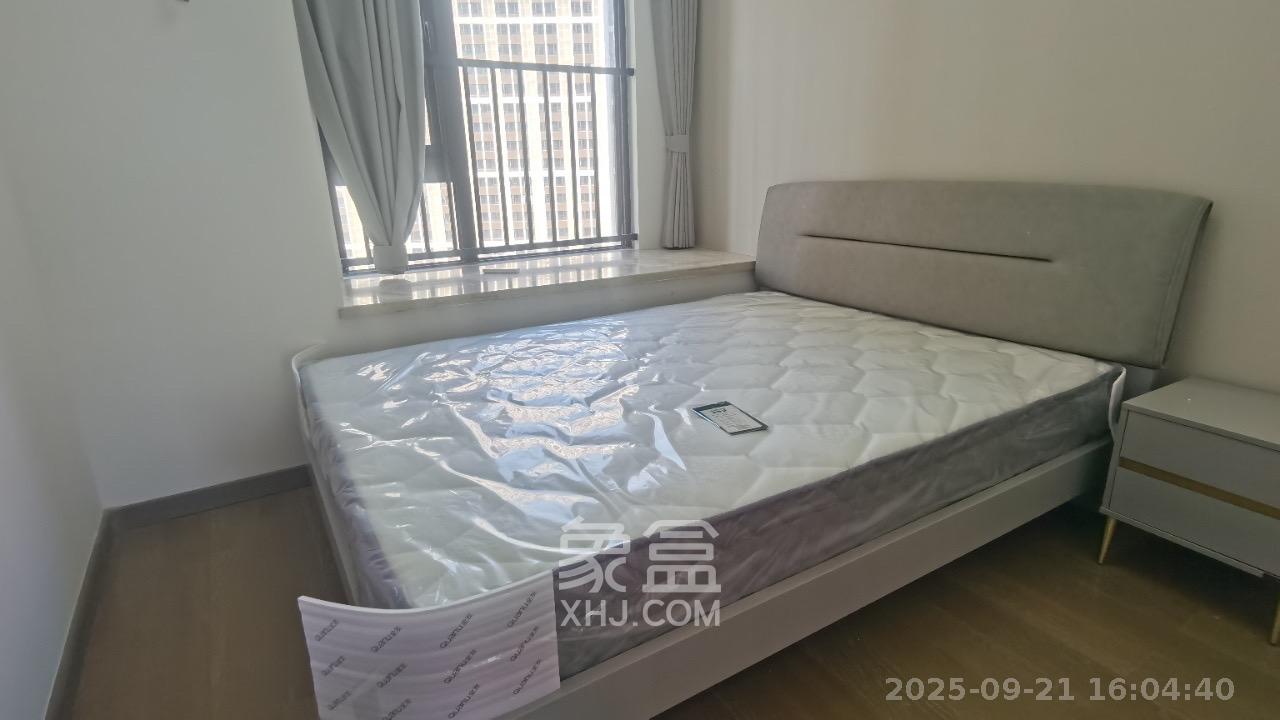 越秀悦湖台  4室2厅2卫   6000.00元/月室内图