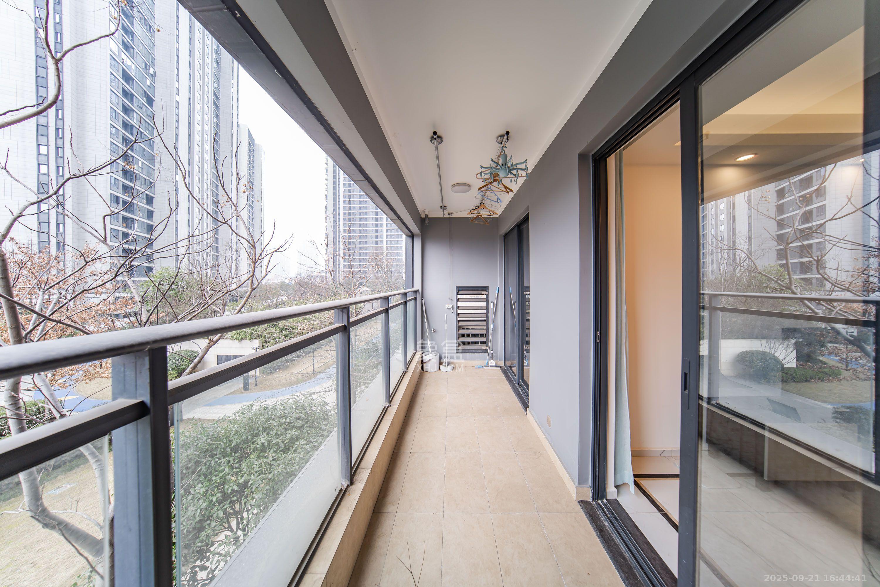 中海阅江府  3室2厅2卫    4300.0元/月室内图