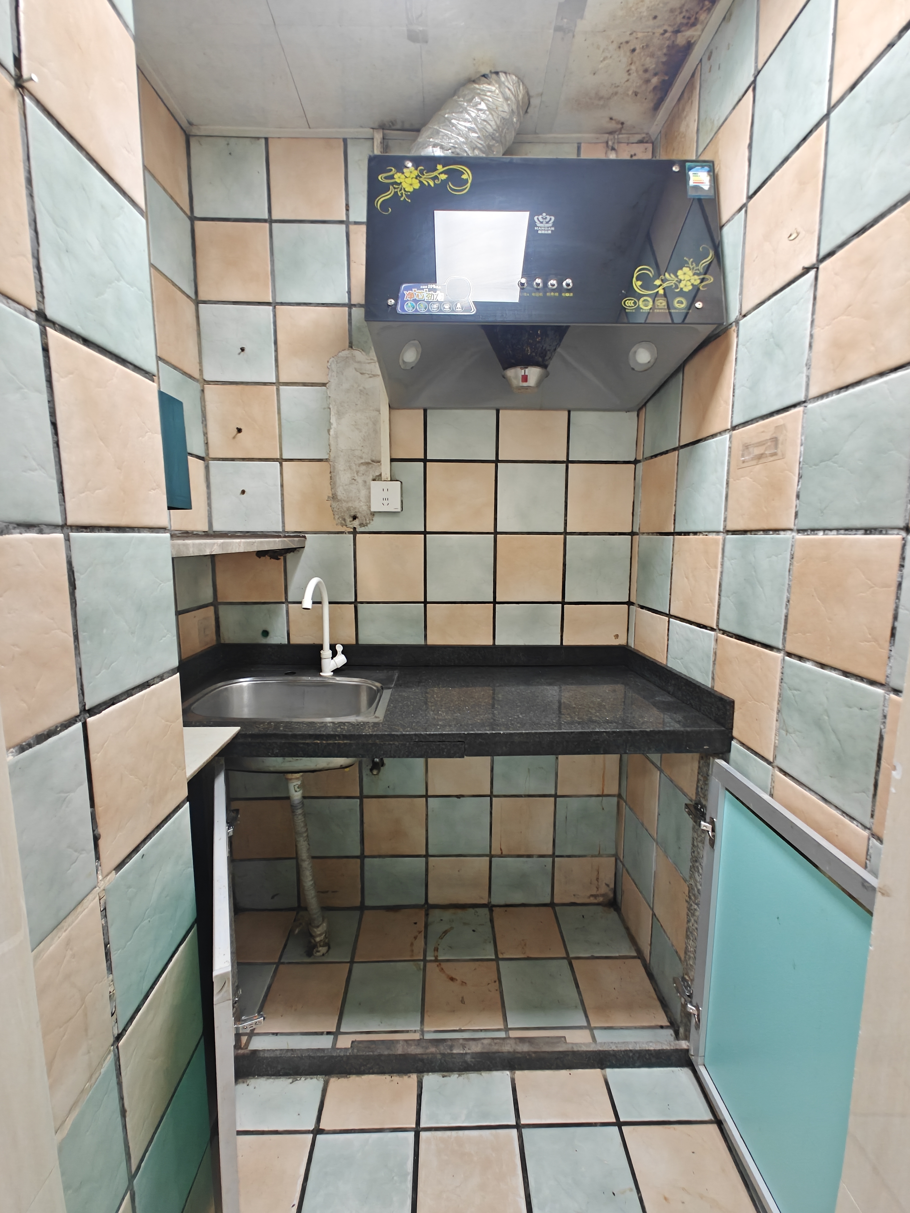 飞龙公寓 1室1厅1卫 1600.0元/月 飞龙公寓 1室1厅1卫 1600.0元/月室内图