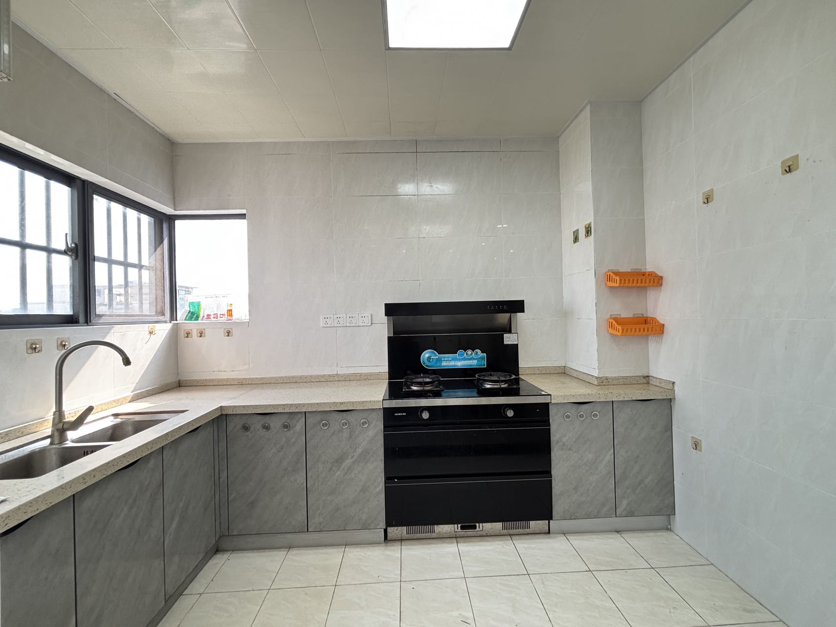 伊泰天骄一期 3室2厅2卫 145.0万 伊泰天骄一期 3室2厅2卫 145.0万室内图