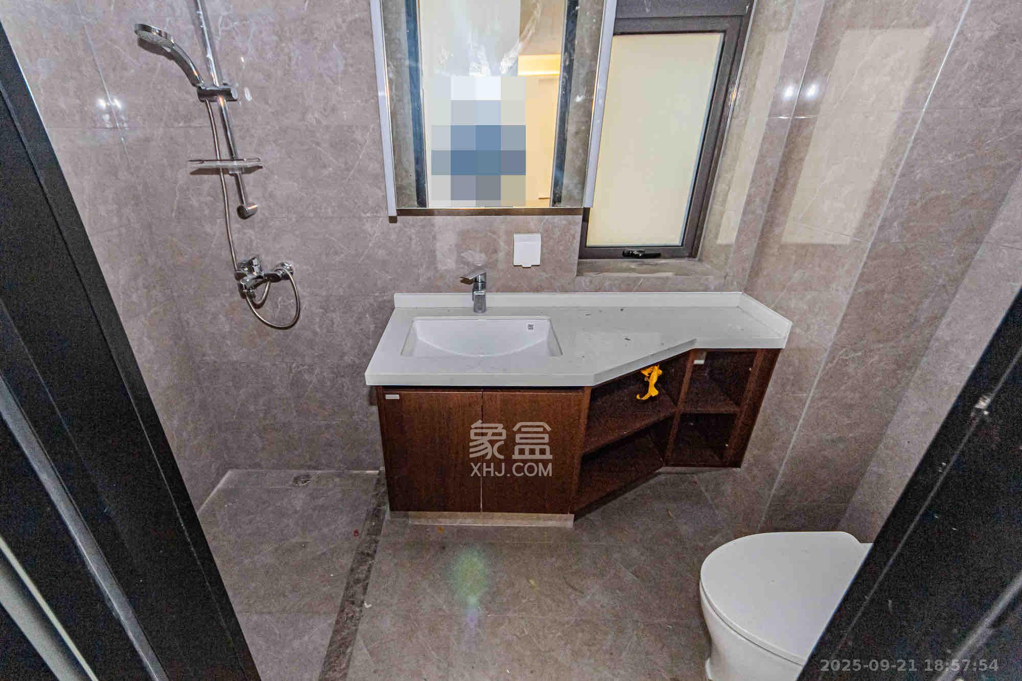 北辰瀚江府 3室2厅2卫 8000.0元/月 北辰瀚江府 3室2厅2卫 8000.0元/月室内图