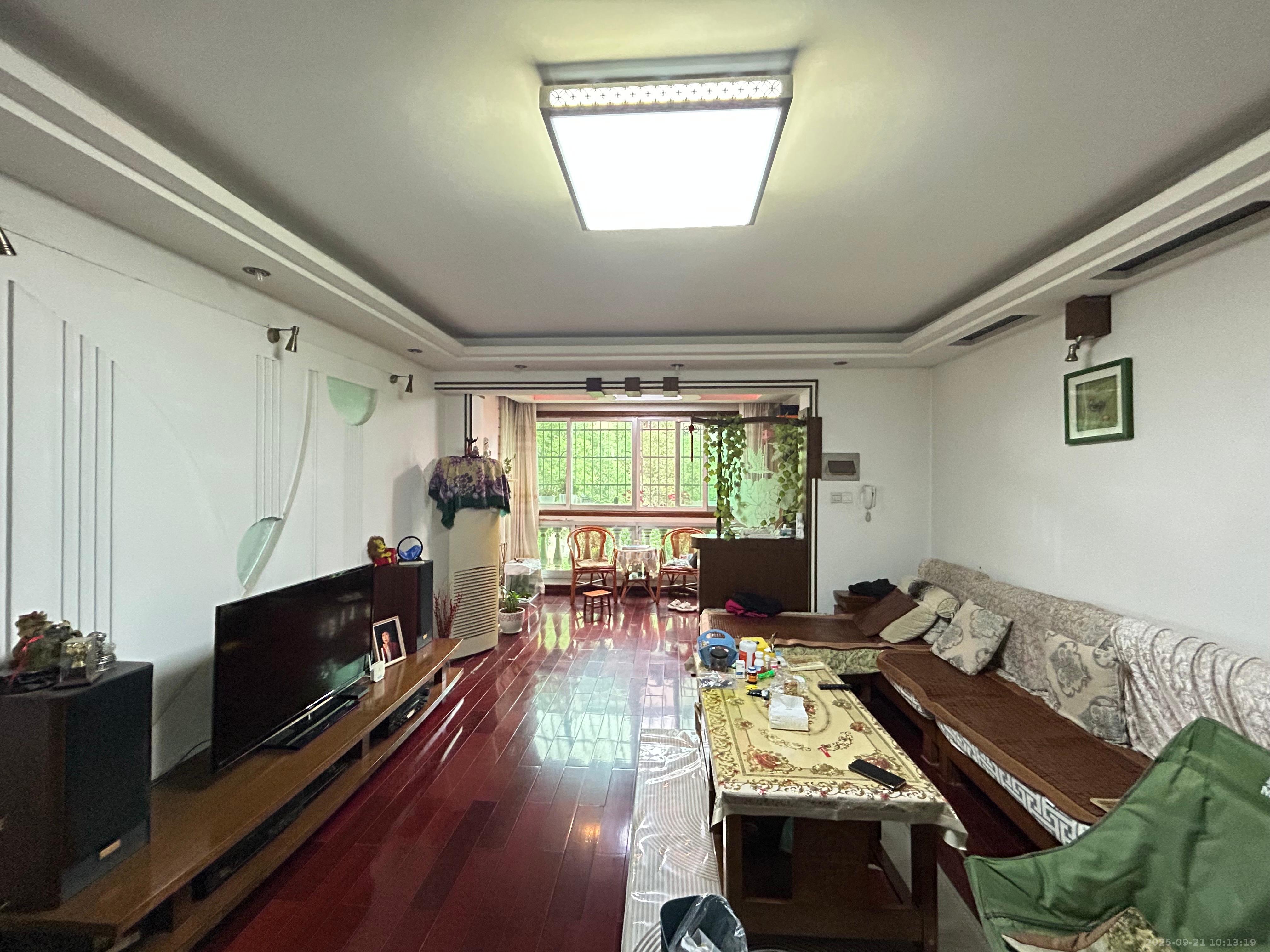 富湘园 3室2厅2卫 3000.0元/月 富湘园 3室2厅2卫 3000.0元/月室内图