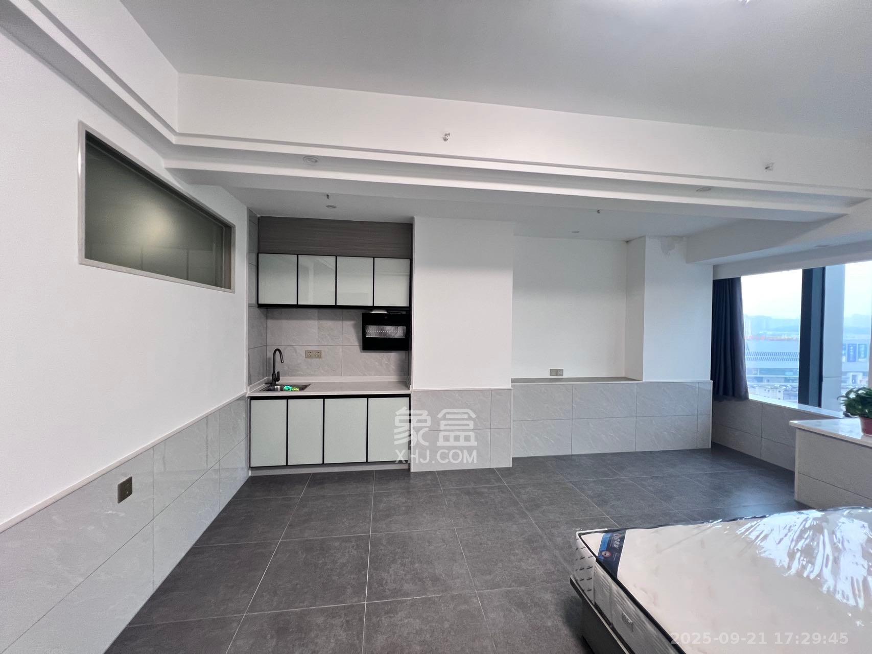 裕天国际商汇中心 1室1厅1卫 1400.0元/月 裕天国际商汇中心 1室1厅1卫 1400.0元/月室内图