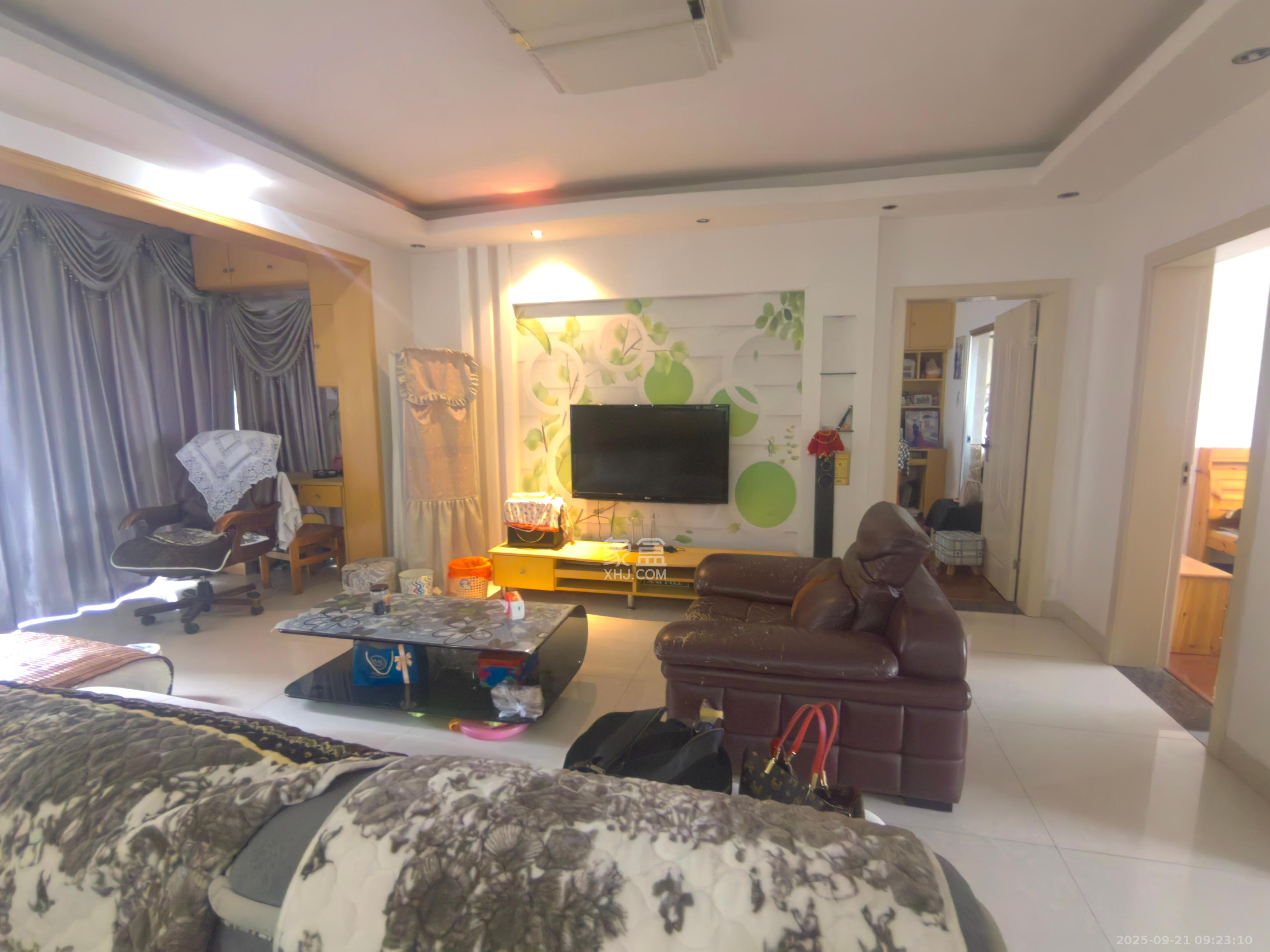 中悦领秀金都 3室2厅2卫 1800.0元/月 中悦领秀金都 3室2厅2卫 1800.0元/月室内图