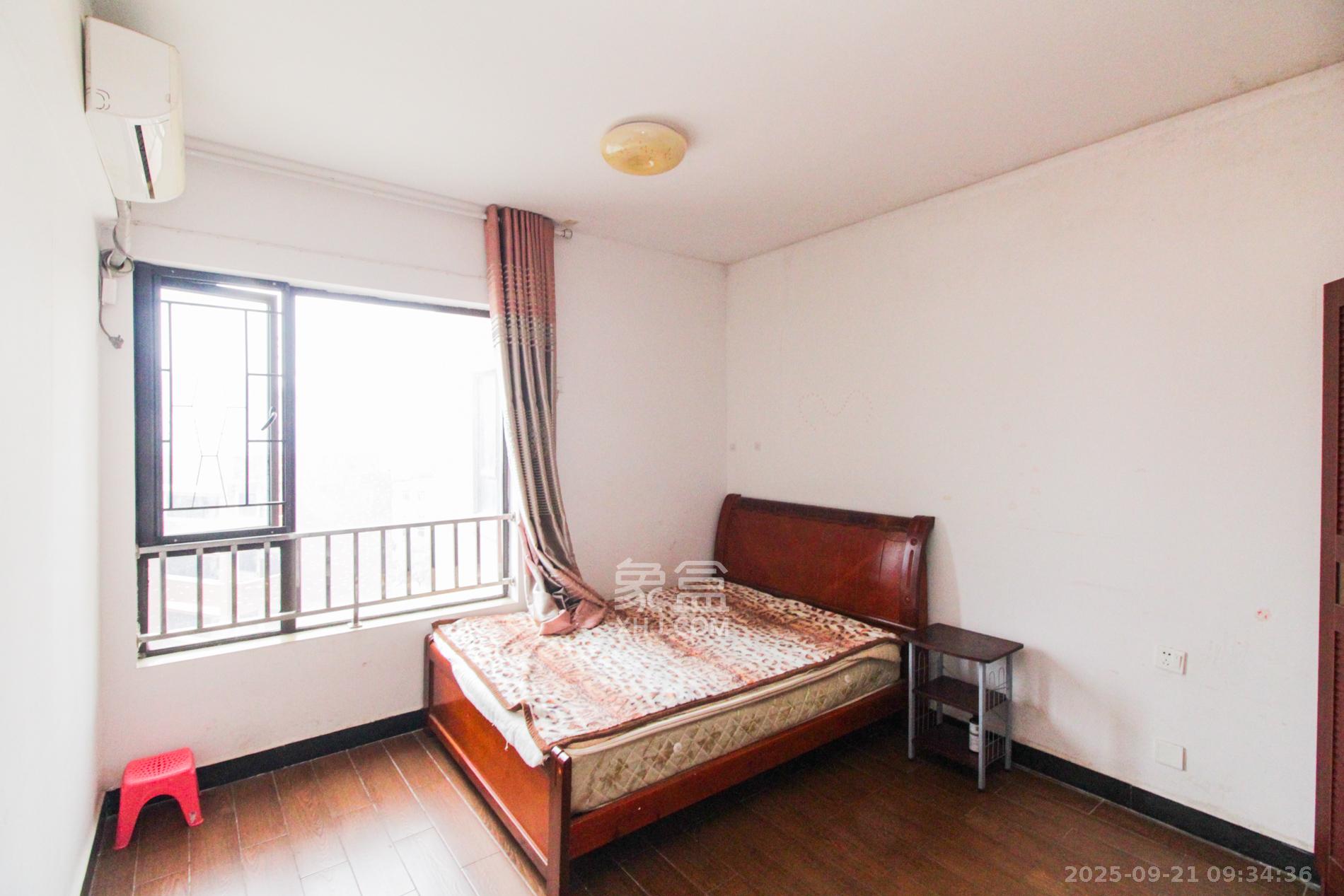 万象美域 2室1厅1卫 1600.0元/月 万象美域 2室1厅1卫 1600.0元/月室内图