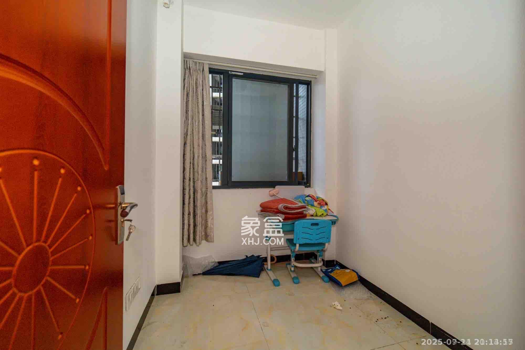 恒基凯旋门一二期  2室1厅1卫    1900.0元/月室内图