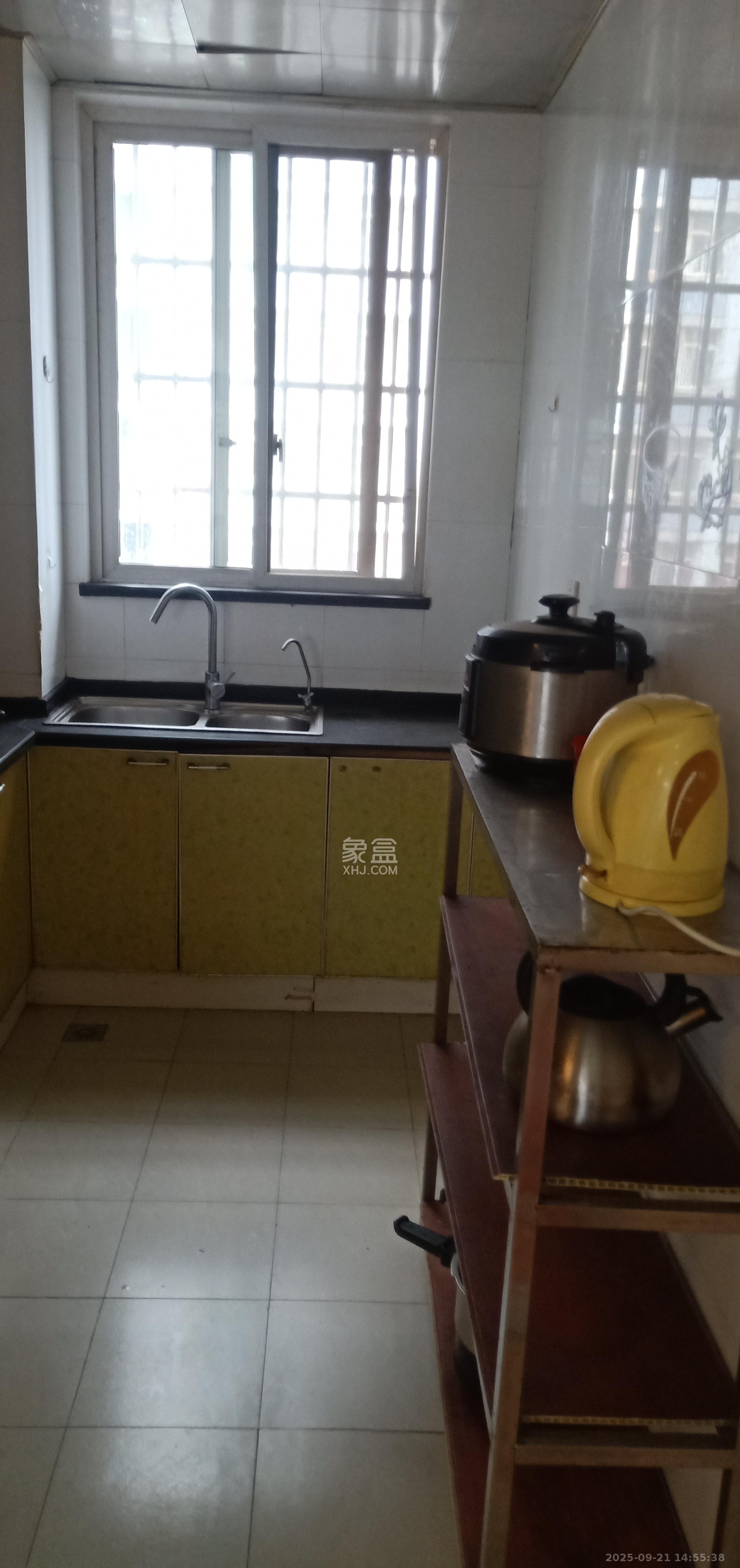 广角之恋(睿智园) 1室0厅0卫 1700.0元/月 广角之恋(睿智园) 1室0厅0卫 1700.0元/月室内图