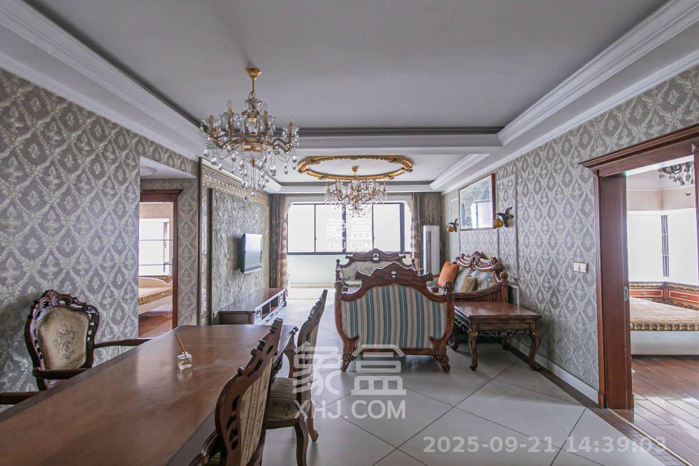 幸福里润城(幸福里二期) 3室2厅2卫 2300.0元/月 幸福里润城(幸福里二期) 3室2厅2卫 2300.0元/月室内图