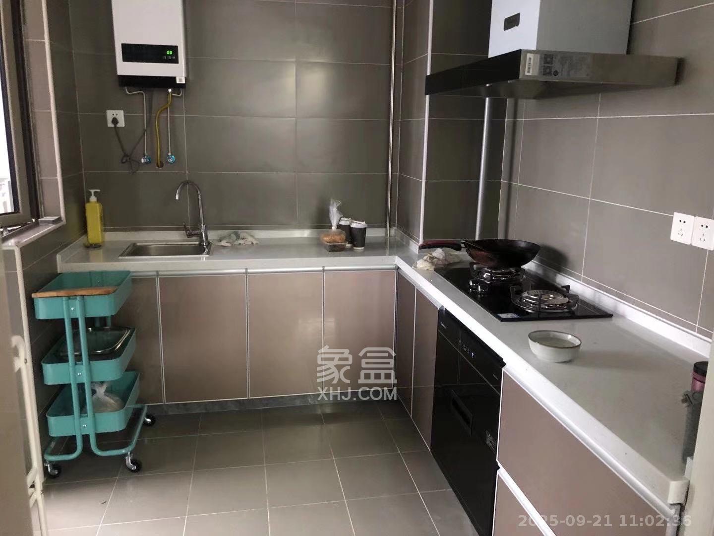 万象府台  4室2厅1卫    4000.0元/月室内图