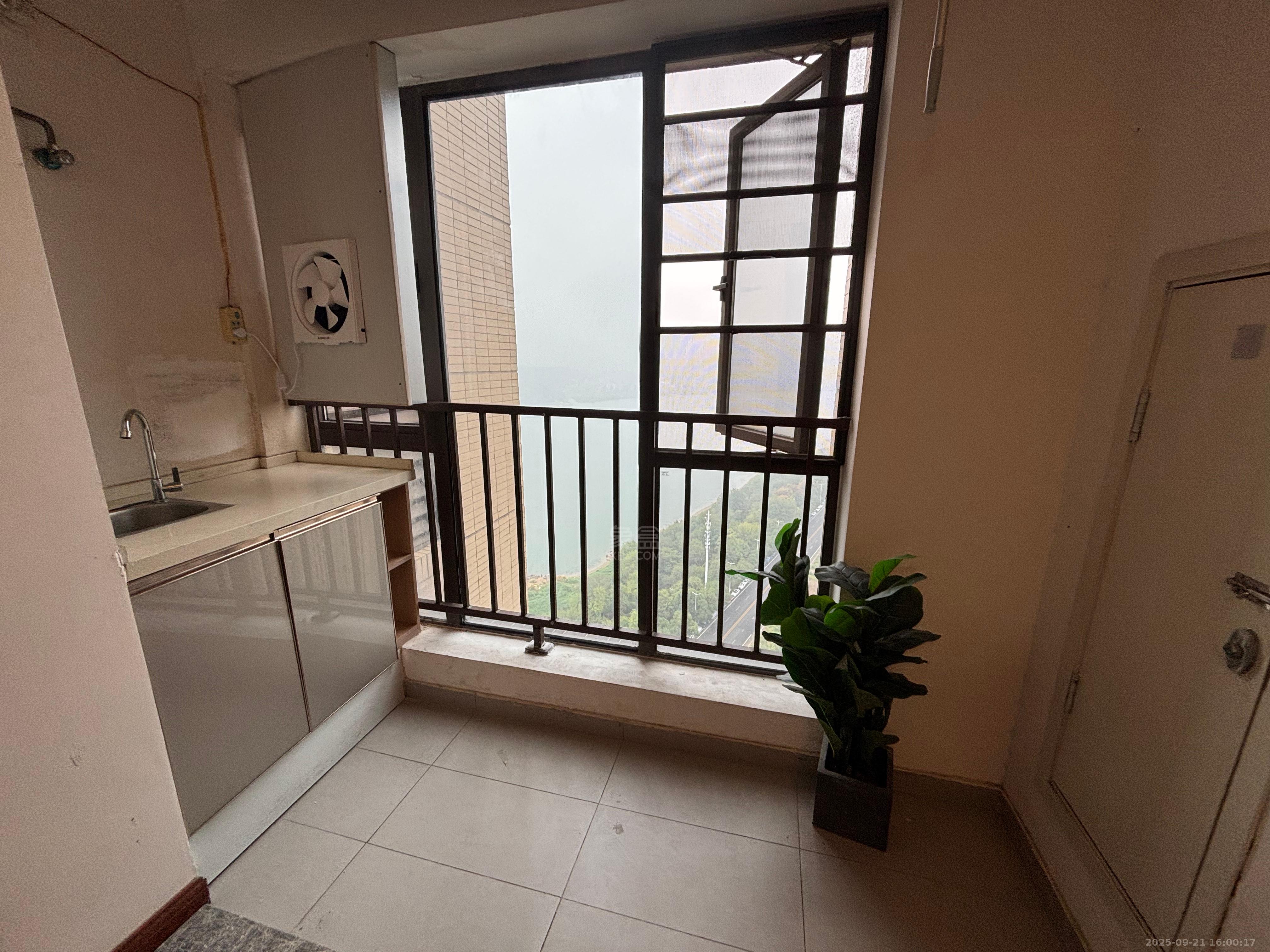 中泰财富湘江 1室1厅1卫 1200.0元/月 中泰财富湘江 1室1厅1卫 1200.0元/月室内图