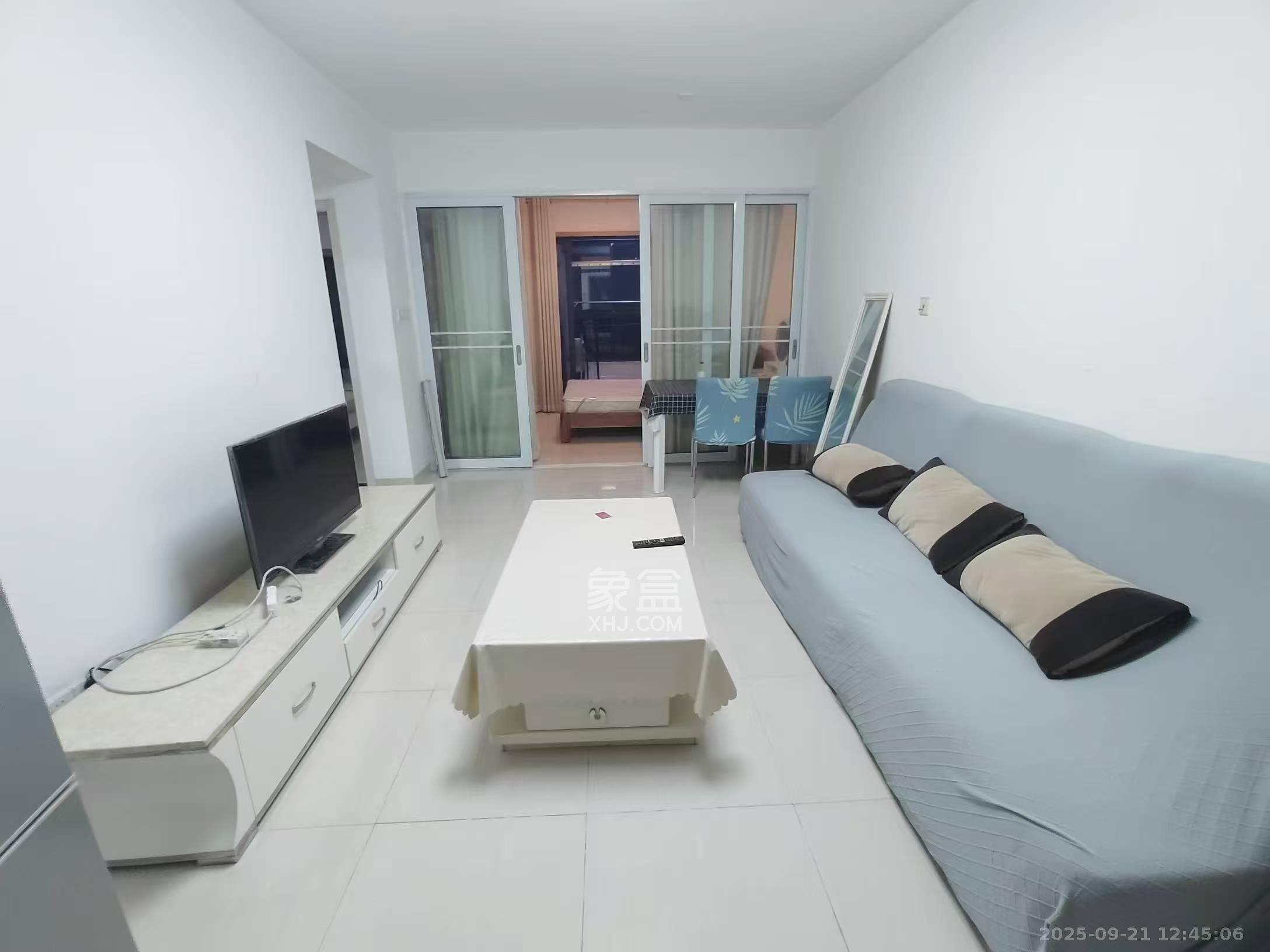 绿地中央广场 2室2厅1卫 2200.0元/月 绿地中央广场 2室2厅1卫 2200.0元/月室内图