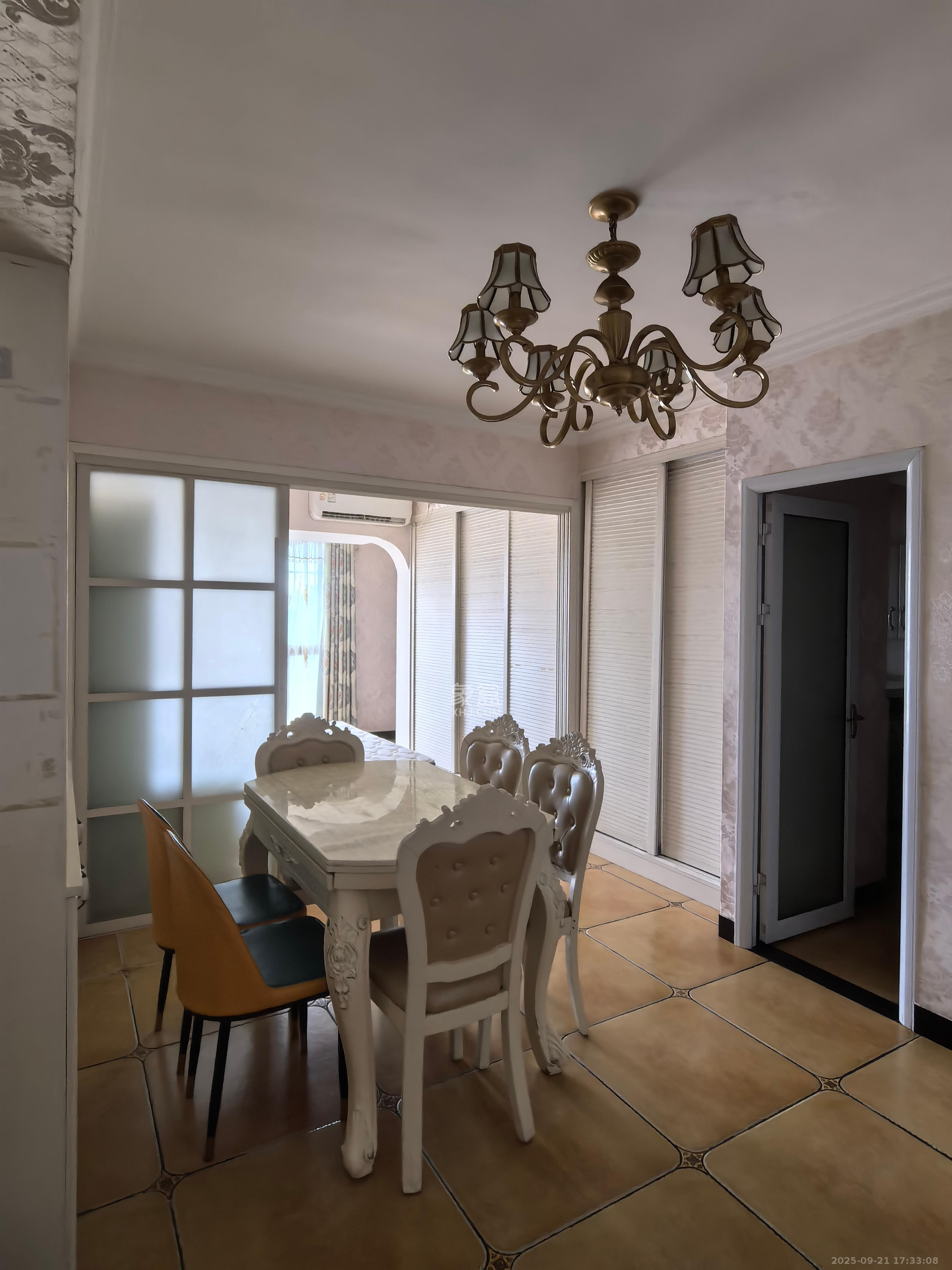 少帅府 4室2厅2卫 4500.0元/月 少帅府 4室2厅2卫 4500.0元/月室内图