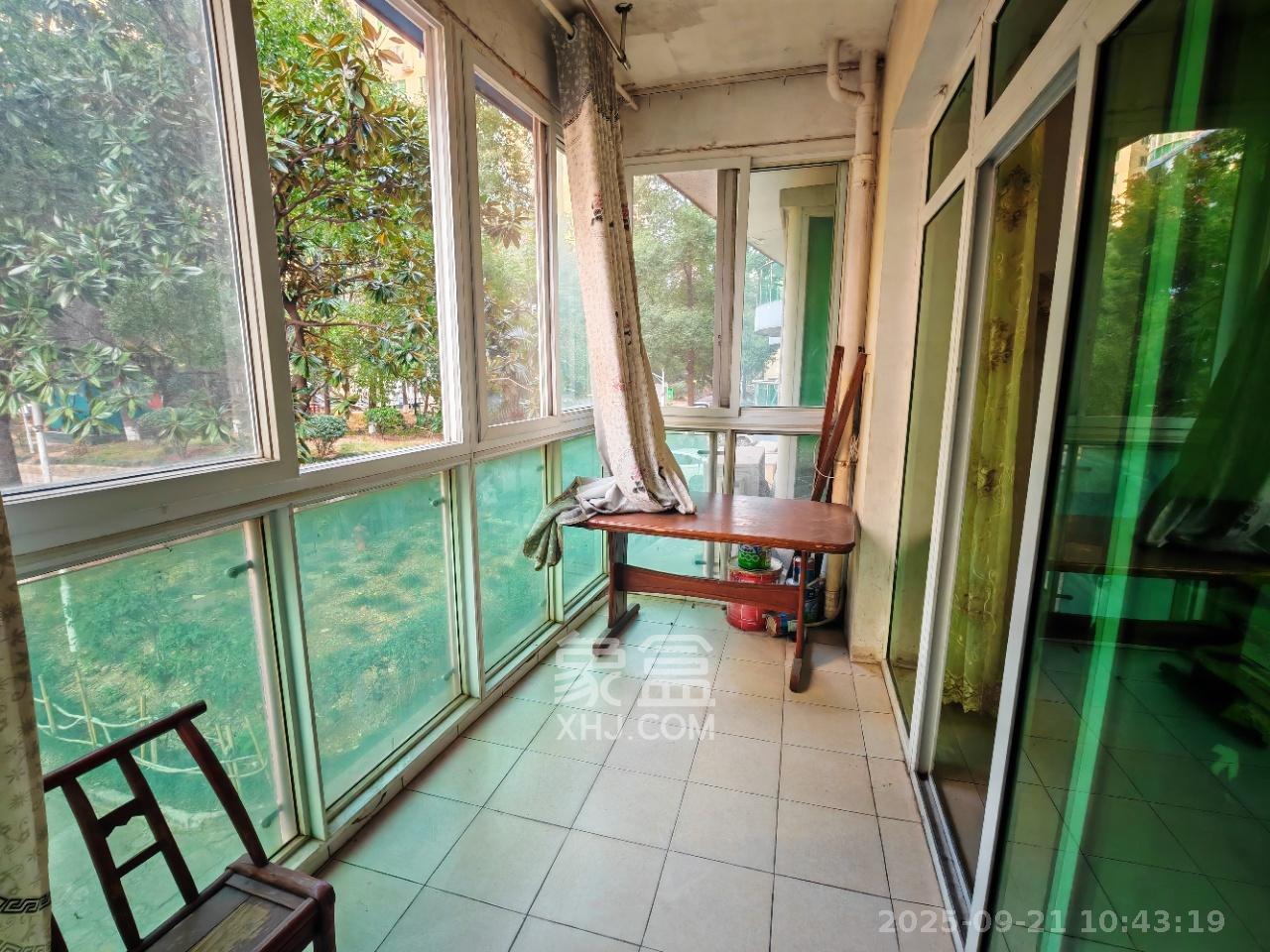 万事佳景园 4室2厅2卫 2500.0元/月 万事佳景园 4室2厅2卫 2500.0元/月室内图