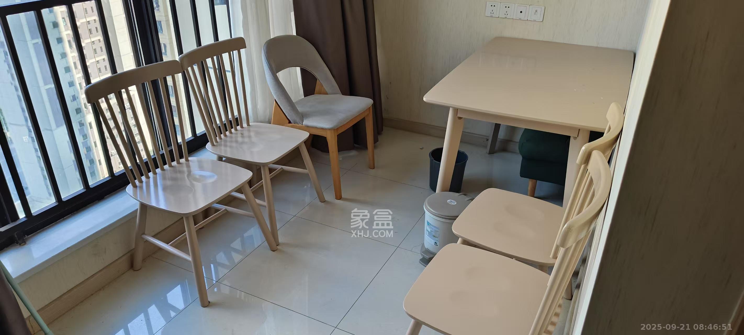 君合天玺 1室2厅1卫 1300.0元/月 君合天玺 1室2厅1卫 1300.0元/月室内图