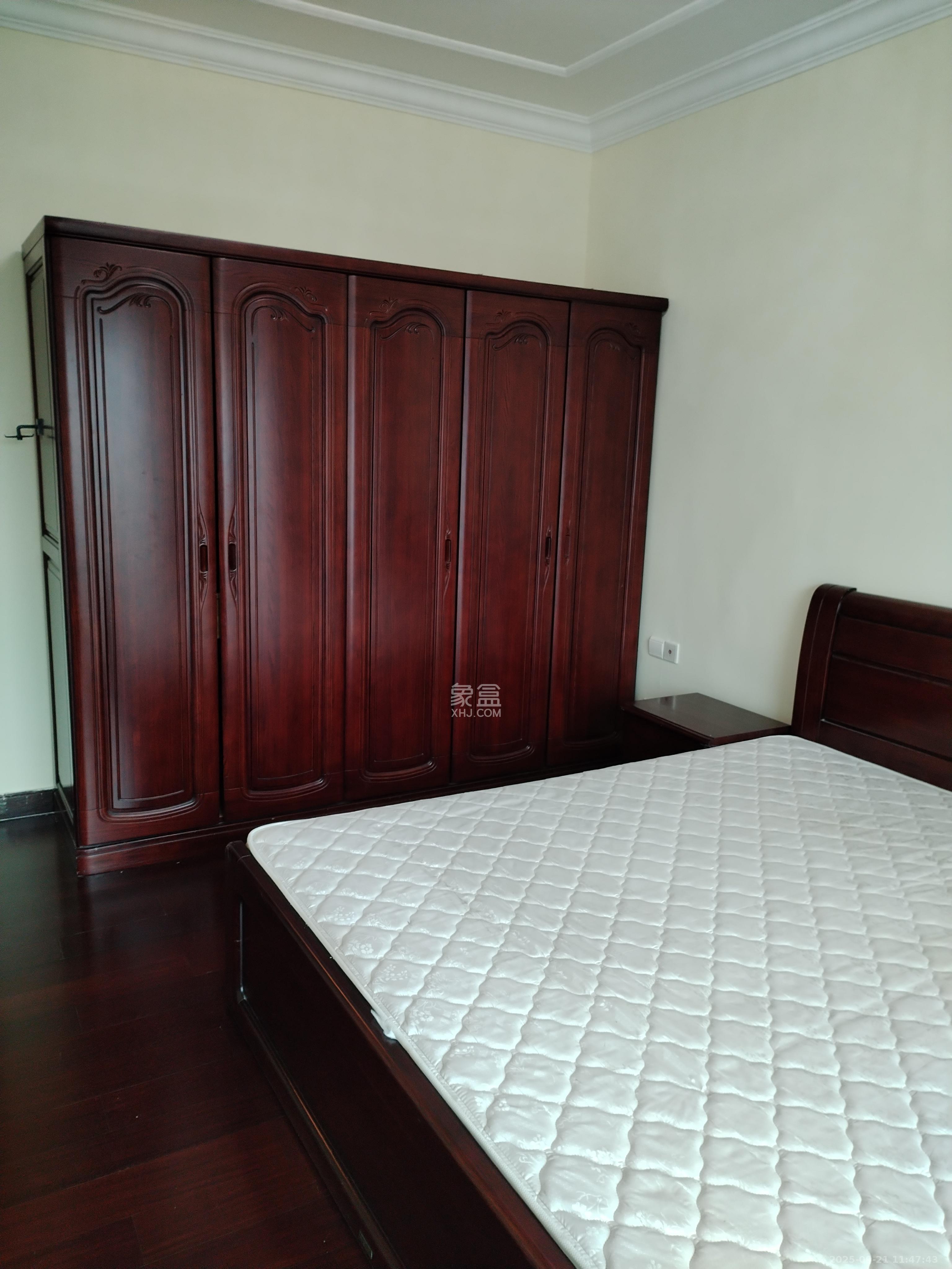 恒大华府  4室2厅2卫    4600.0元/月室内图