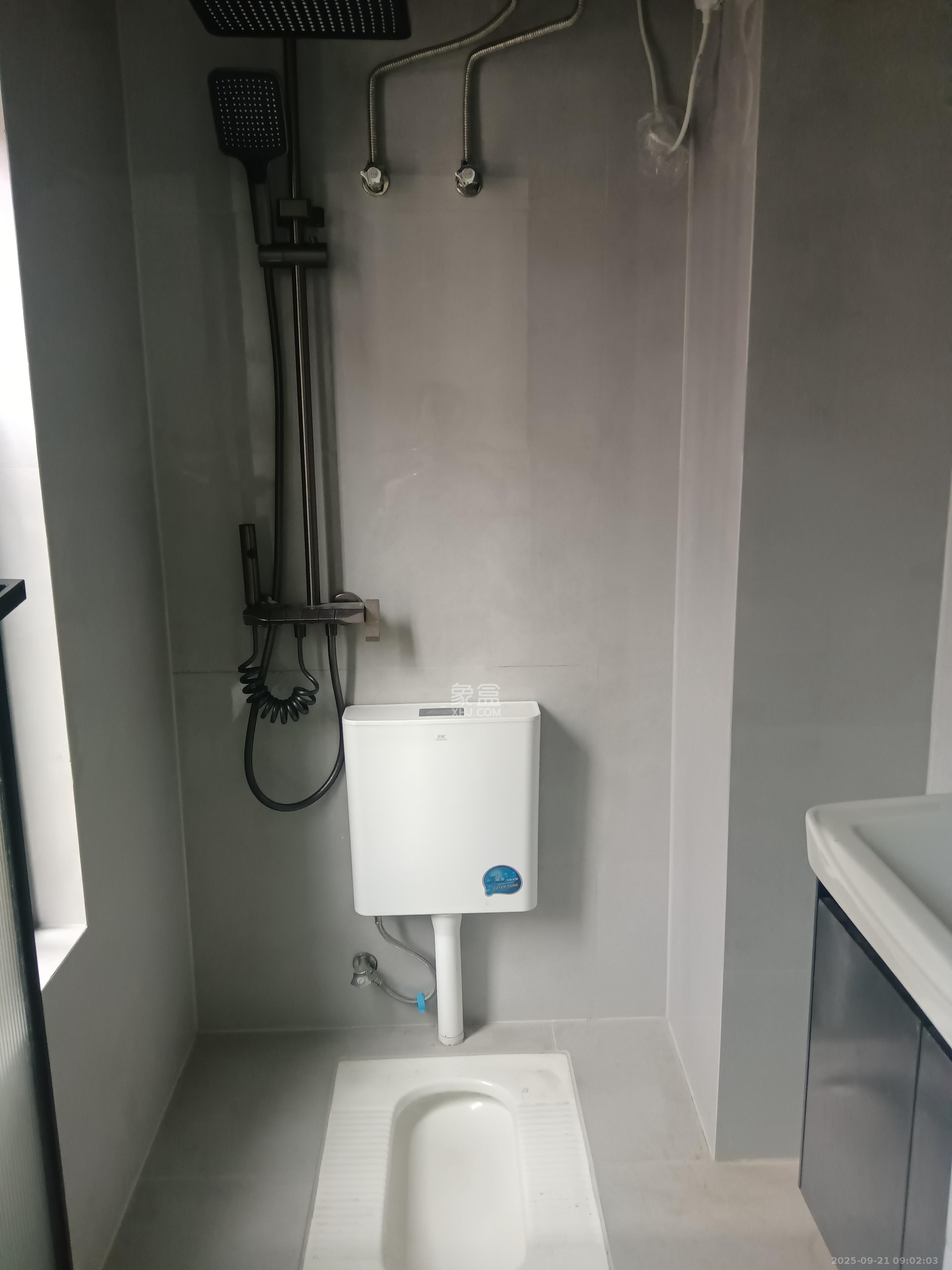 中海珑悦府 1室1厅1卫 1400.0元/月 中海珑悦府 1室1厅1卫 1400.0元/月室内图