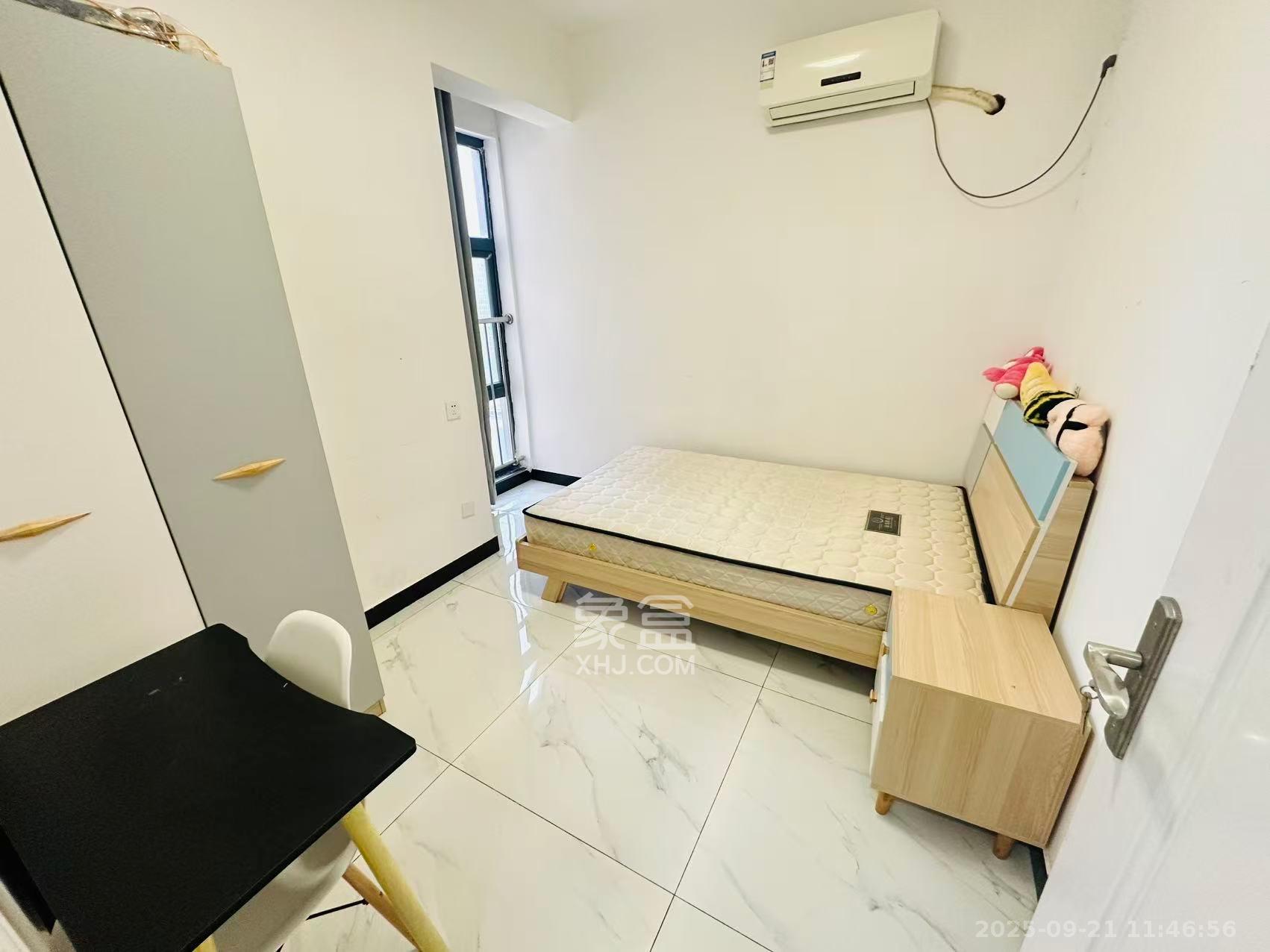 江南华府  3室2厅1卫   2500.00元/月室内图