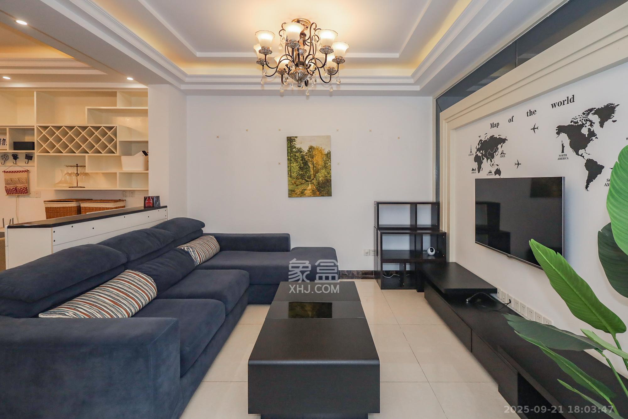 阳光丽城一期 3室2厅1卫 113.0万 阳光丽城一期 3室2厅1卫 113.0万客厅