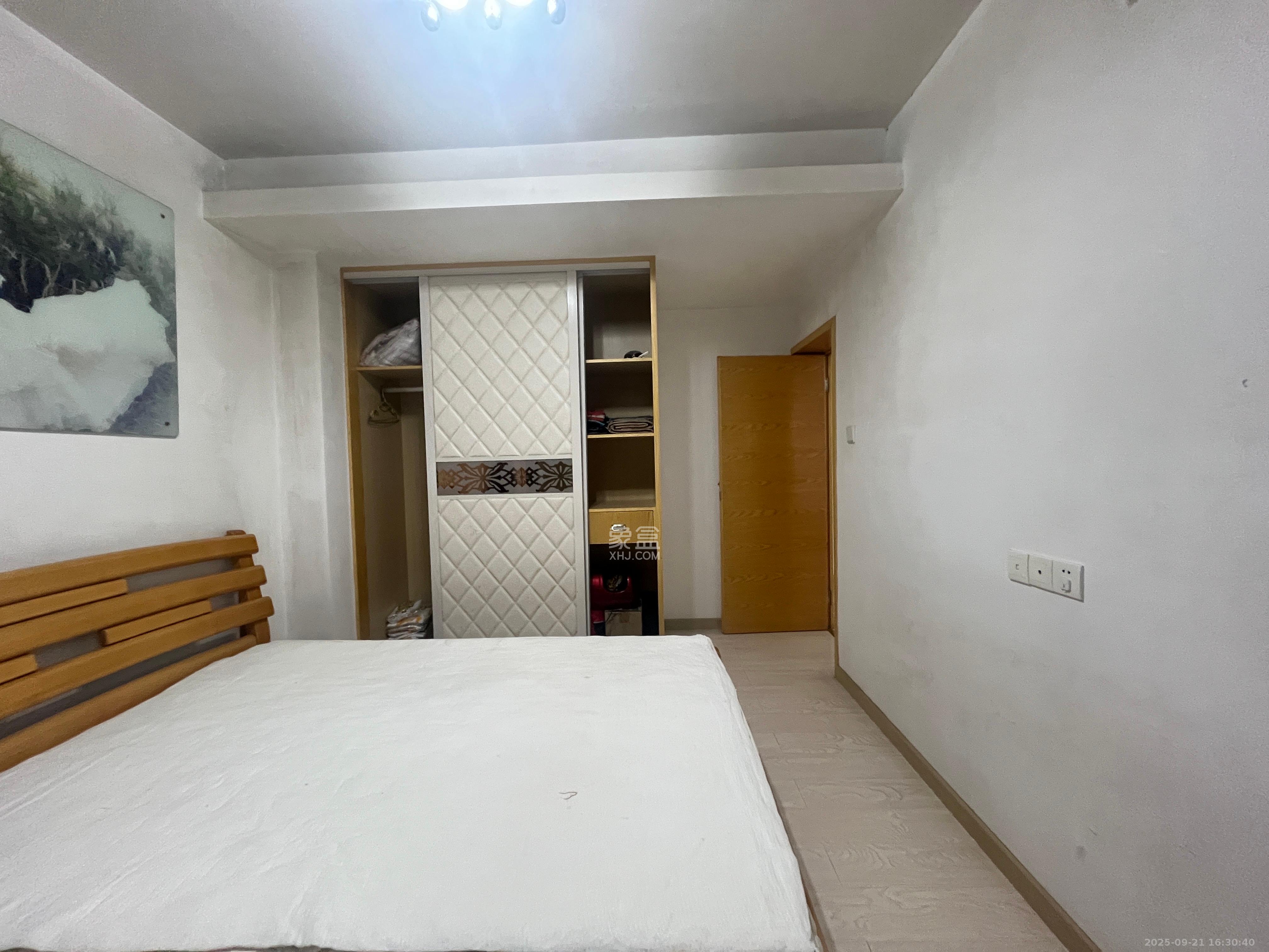 华润凤凰城二期 2室2厅1卫 2000.0元/月 华润凤凰城二期 2室2厅1卫 2000.0元/月室内图