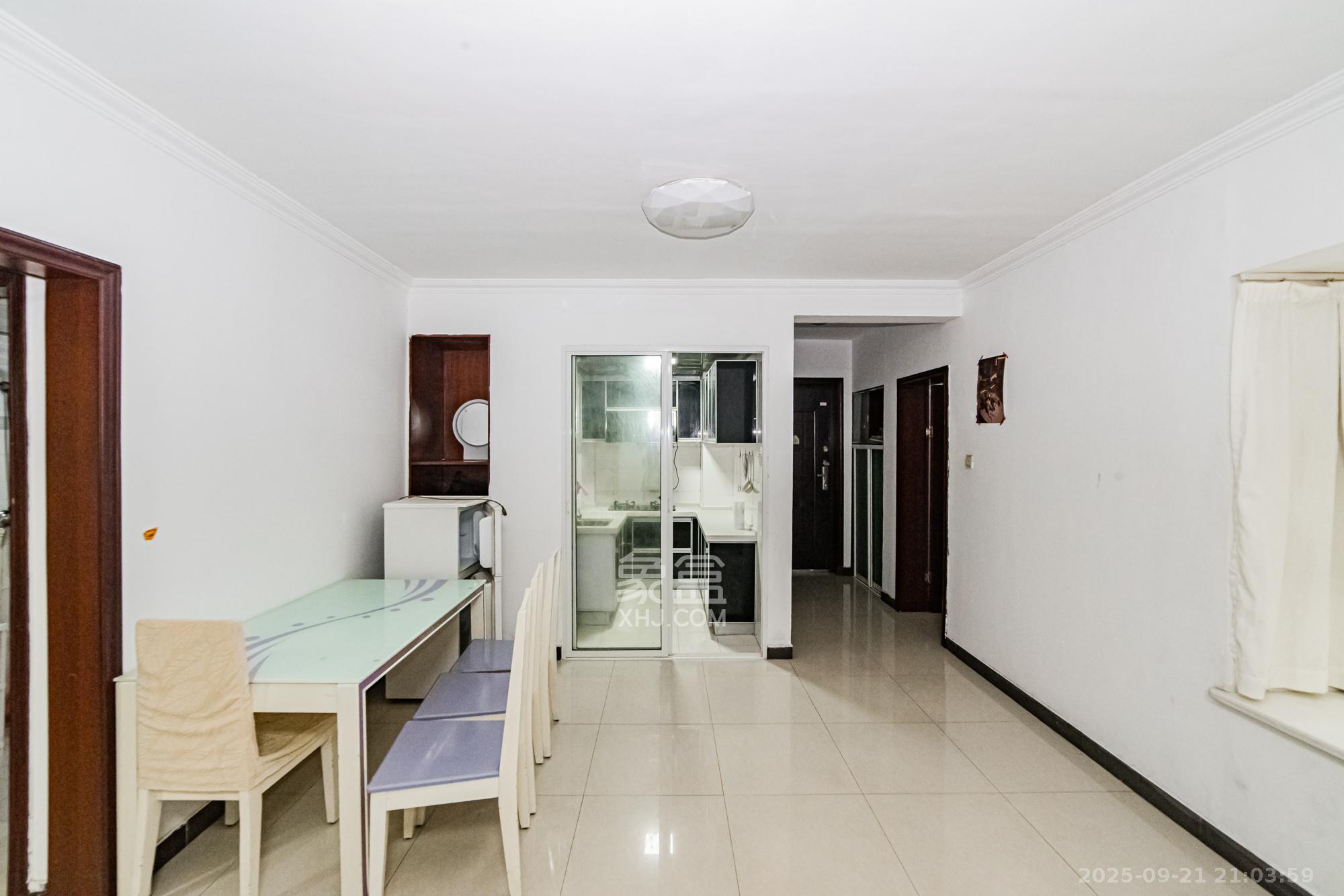 滨江君悦香邸 3室2厅1卫 90.0万 滨江君悦香邸 3室2厅1卫 90.0万客厅