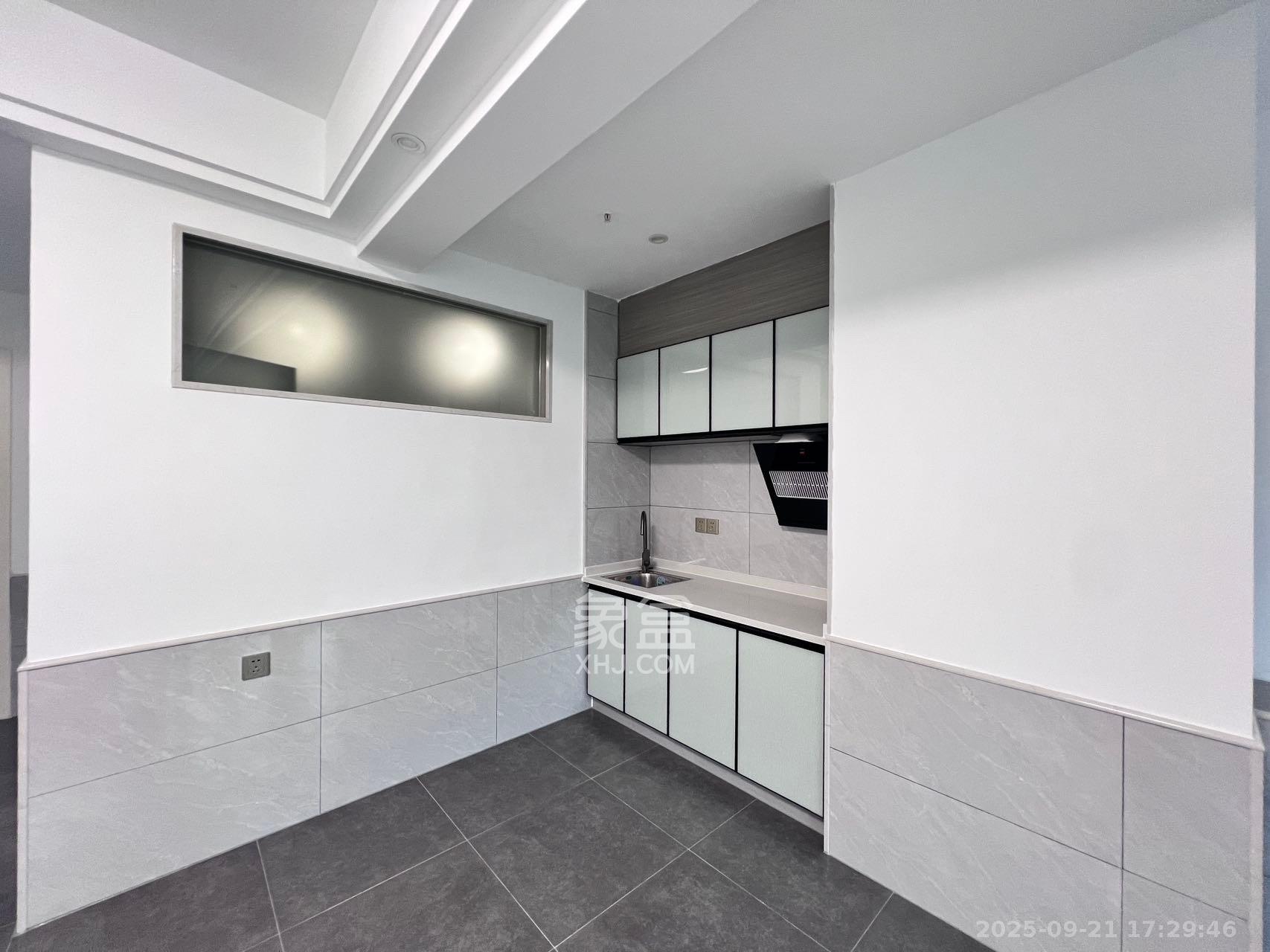 裕天国际商汇中心 1室1厅1卫 1400.0元/月 裕天国际商汇中心 1室1厅1卫 1400.0元/月室内图