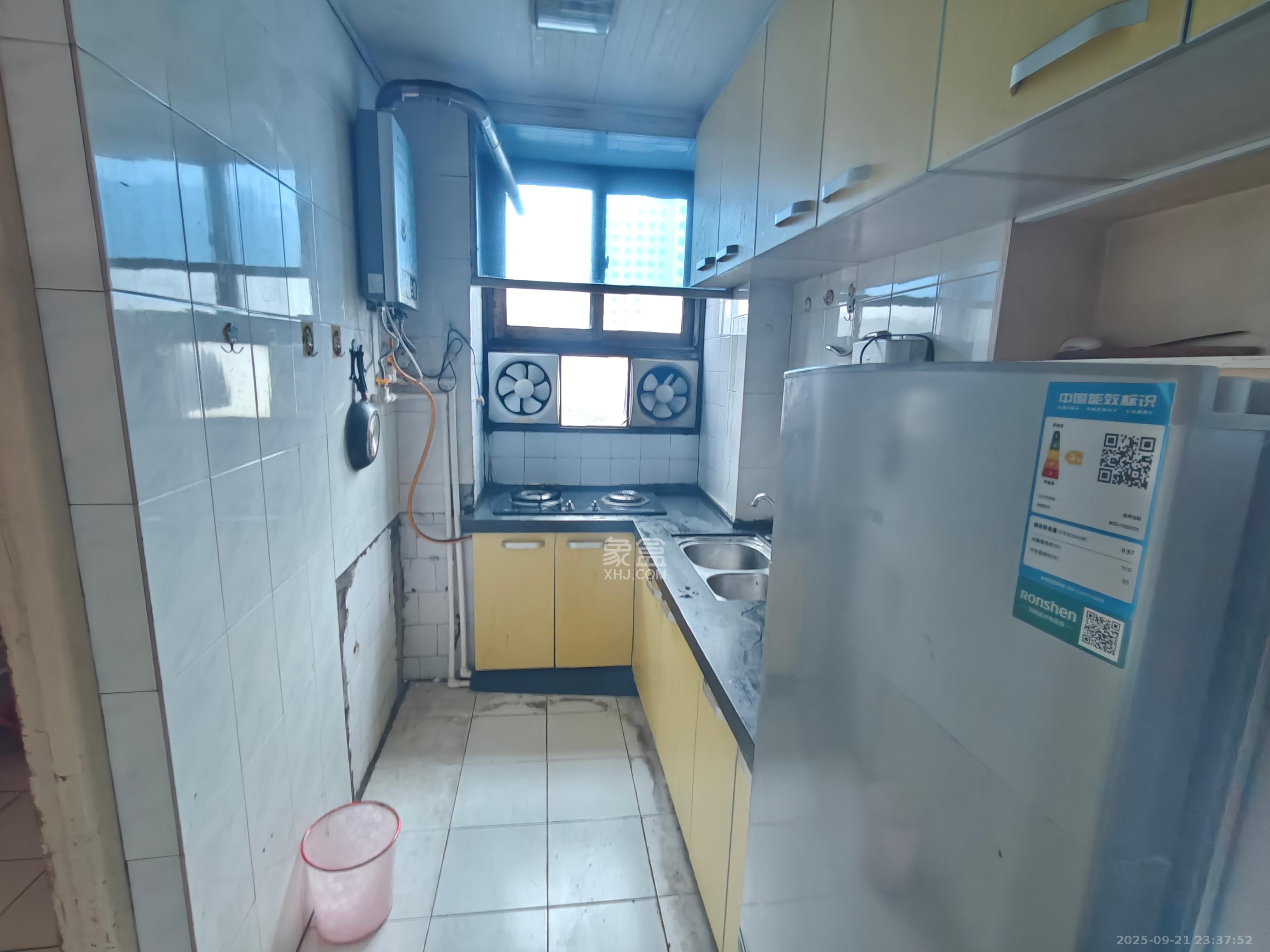 向韶村  2室1厅1卫    1300.0元/月室内图