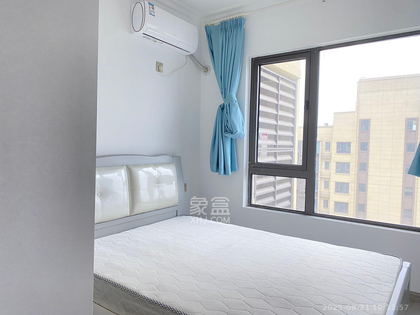 阳光城尚东湾蓝莓苑  3室2厅1卫    2500.0元/月室内图