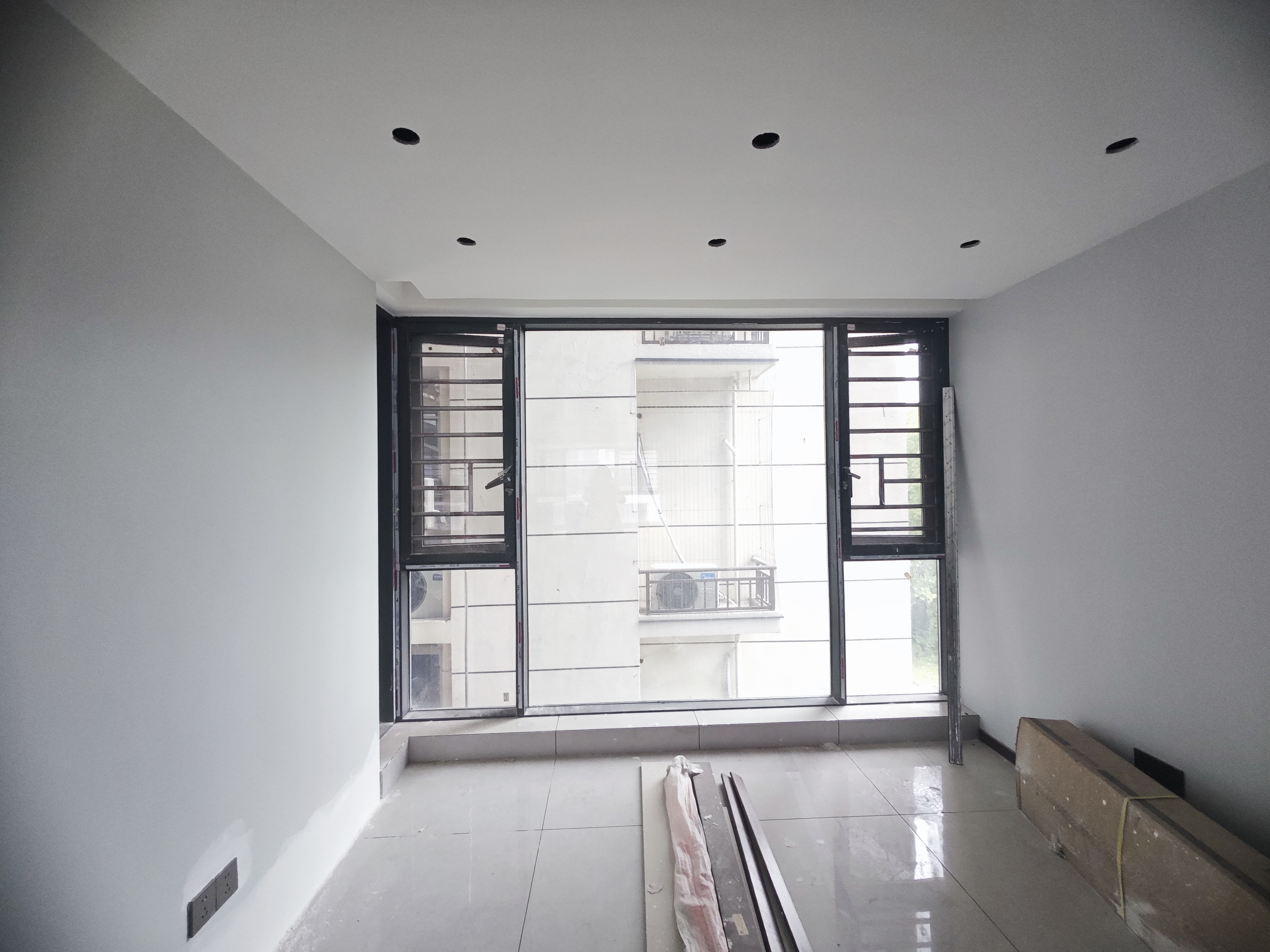 中甸.龙雲台 4室2厅2卫 92.8万 中甸.龙雲台 4室2厅2卫 92.8万客厅